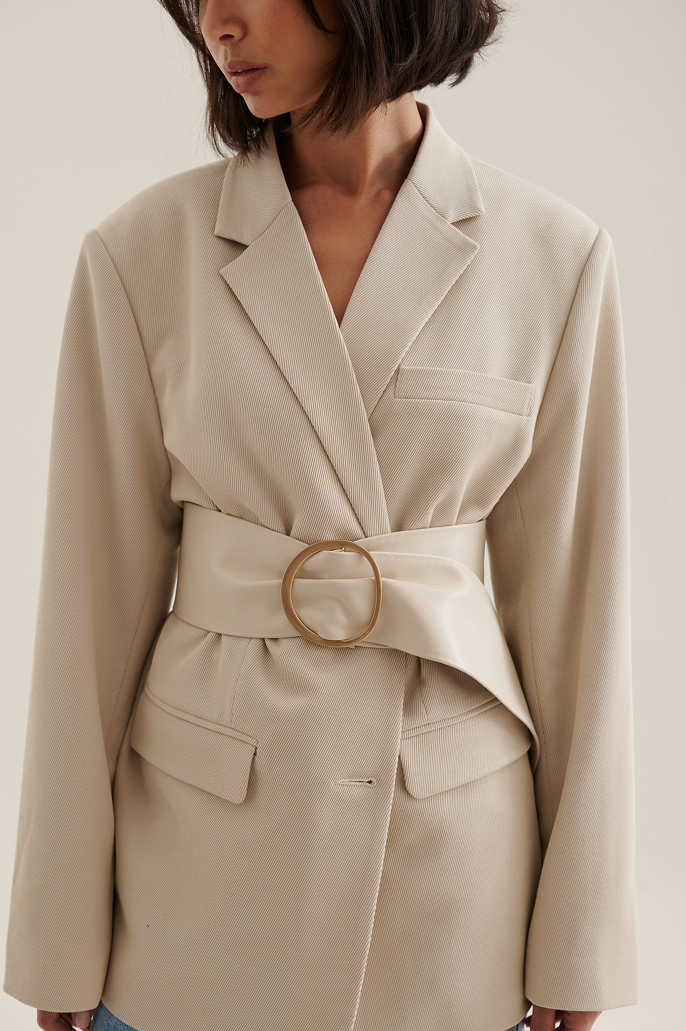 Slouchy Round Buckle Belt Beige | na-kd.com
