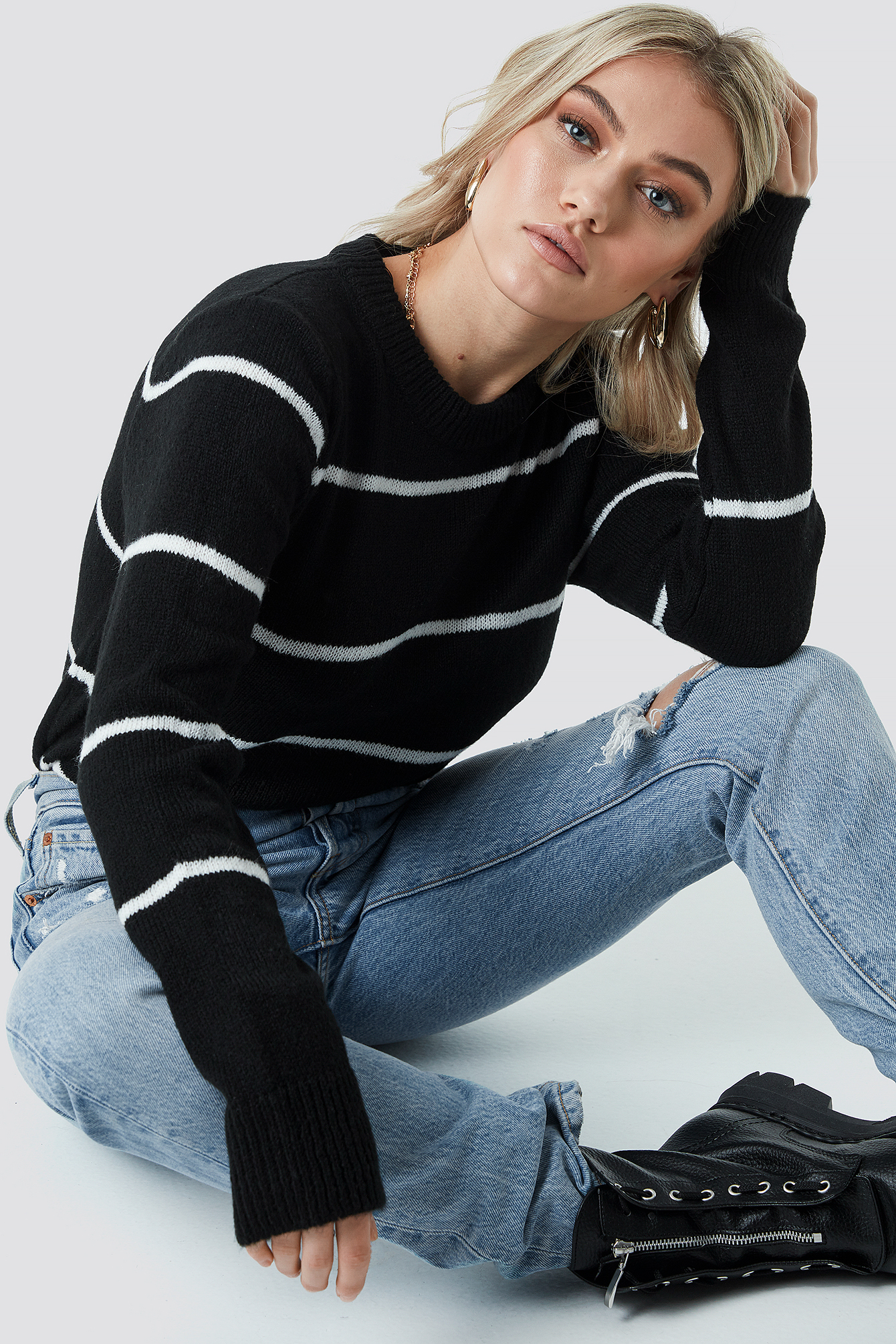 Small Stripes Knitted Sweater Black