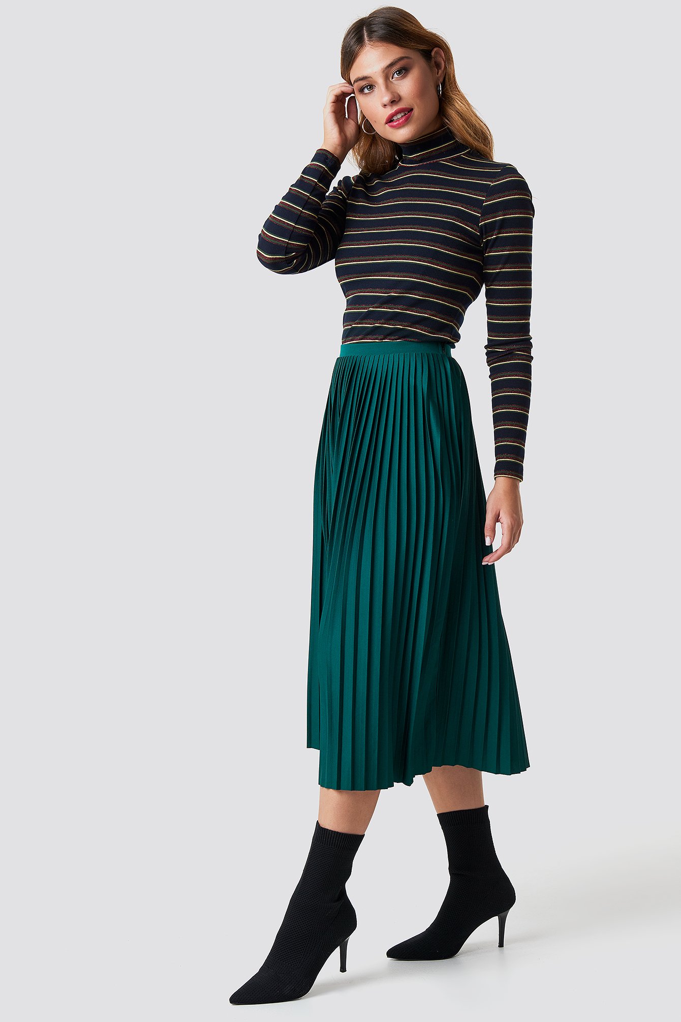 Solid Pleated Midi Skirt Green | NA-KD