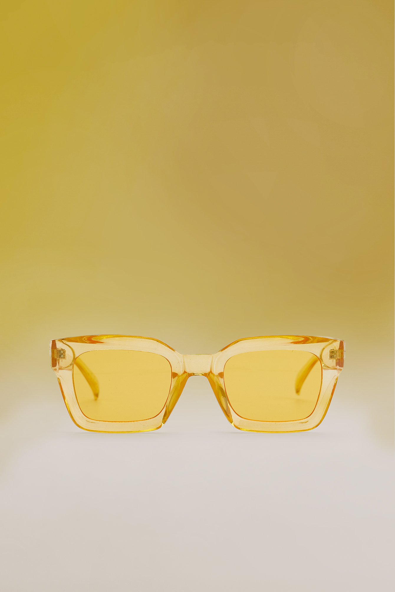 Yellow Resirkulerte solbriller med firkantramme