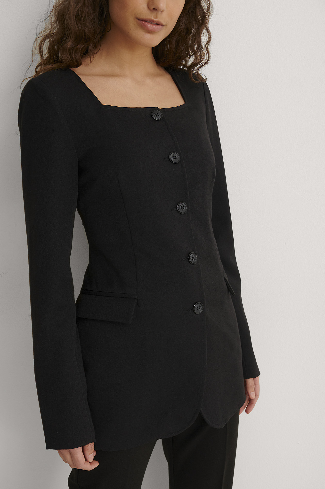 Squared Neck Blazer Black | NA-KD