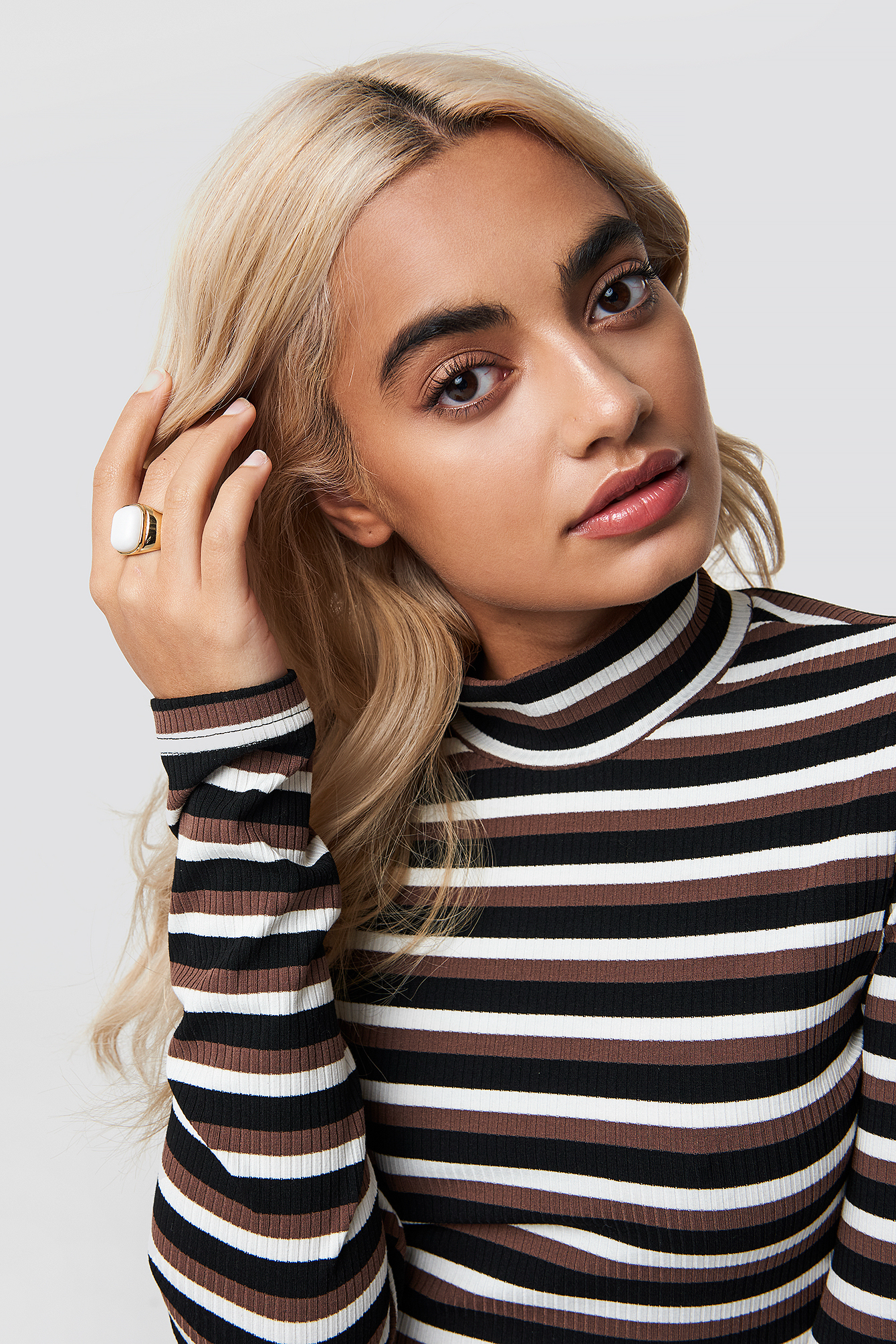 Stone Signet Ring White