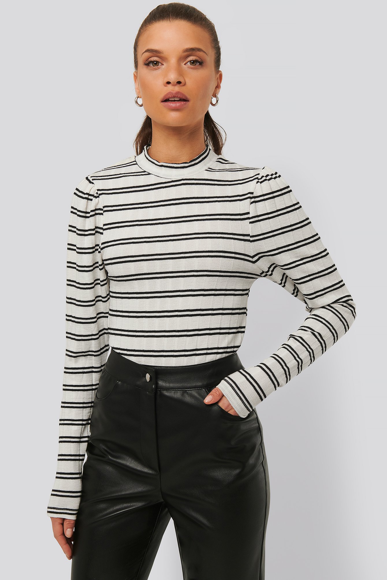 Stripe Black/White Striped Puff Shoulder Top