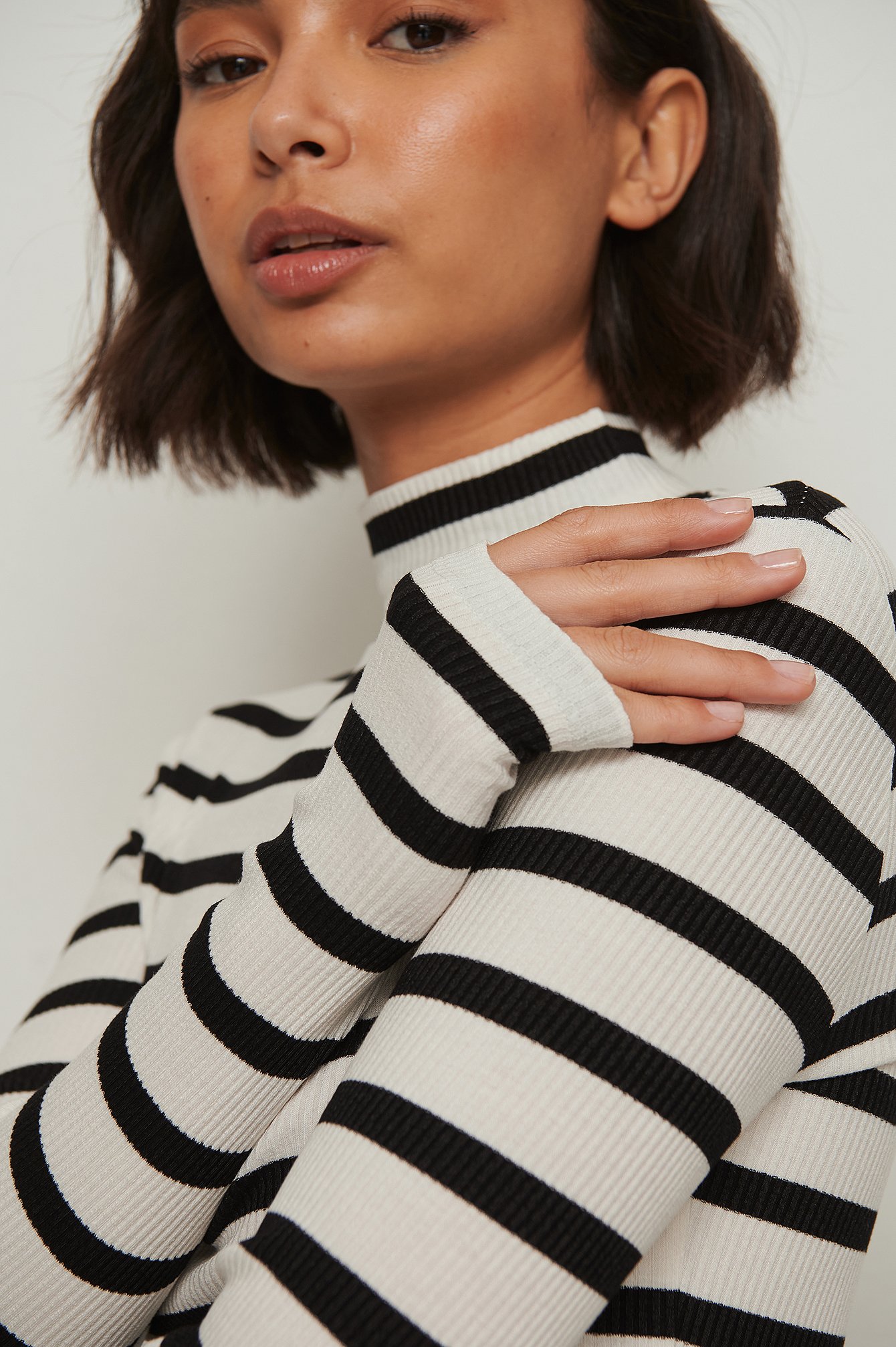 Black/White Striped Ribbed Long Sleeved Turtle Neck Sweater
