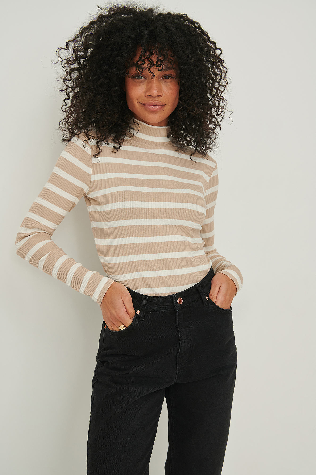 Beige/White Striped Ribbed Long Sleeved Turtle Neck Sweater