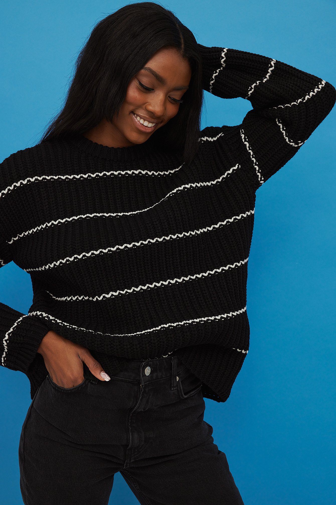 Black Stripes Detail Chunky Knitted Sweater