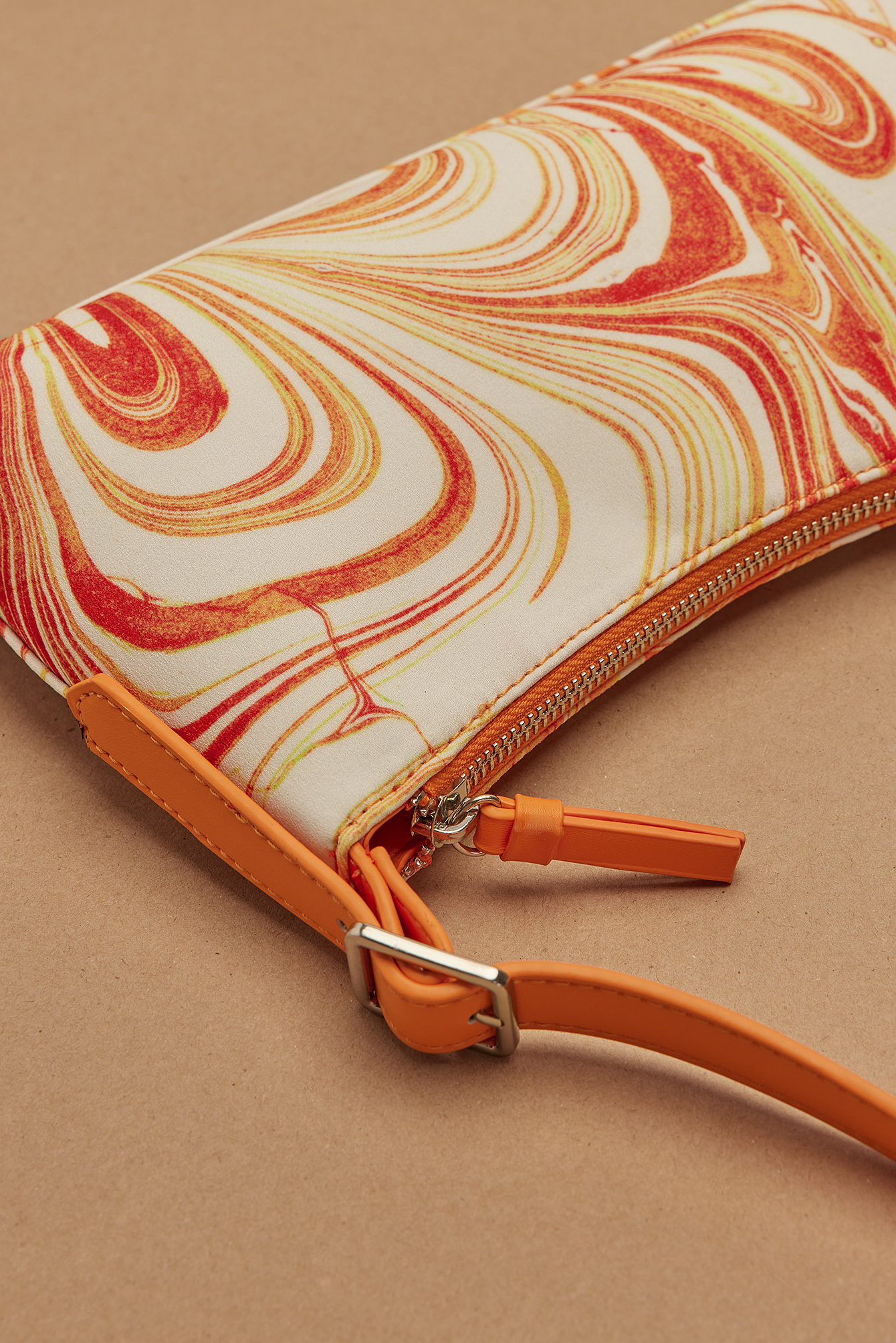 NA-KD Accessories Swirl Baguette Bag - Orange