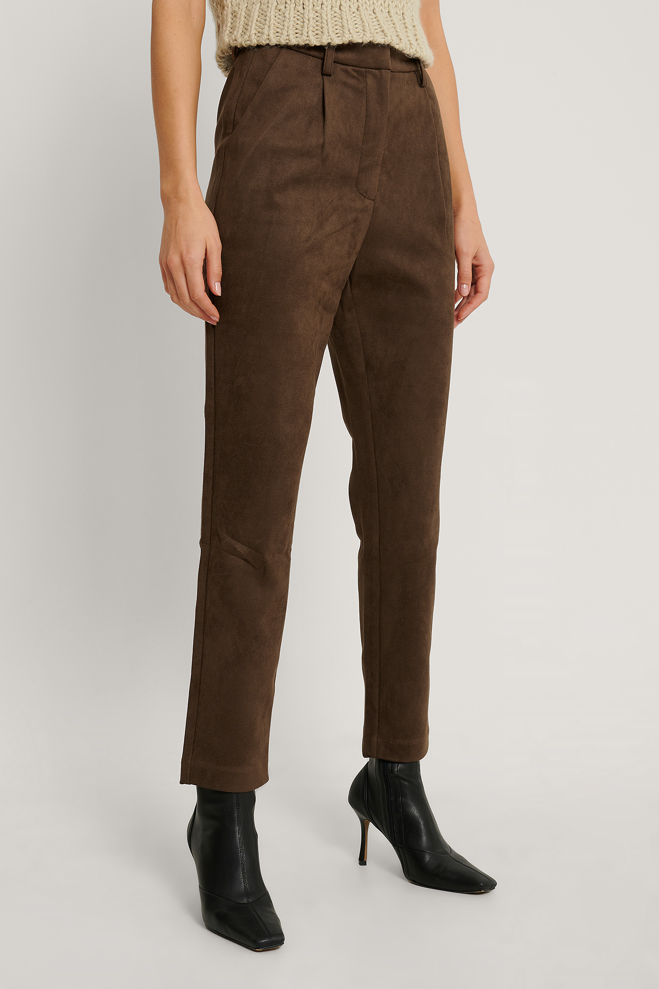 Tapered Faux Suede Pants Brown | na-kd.com