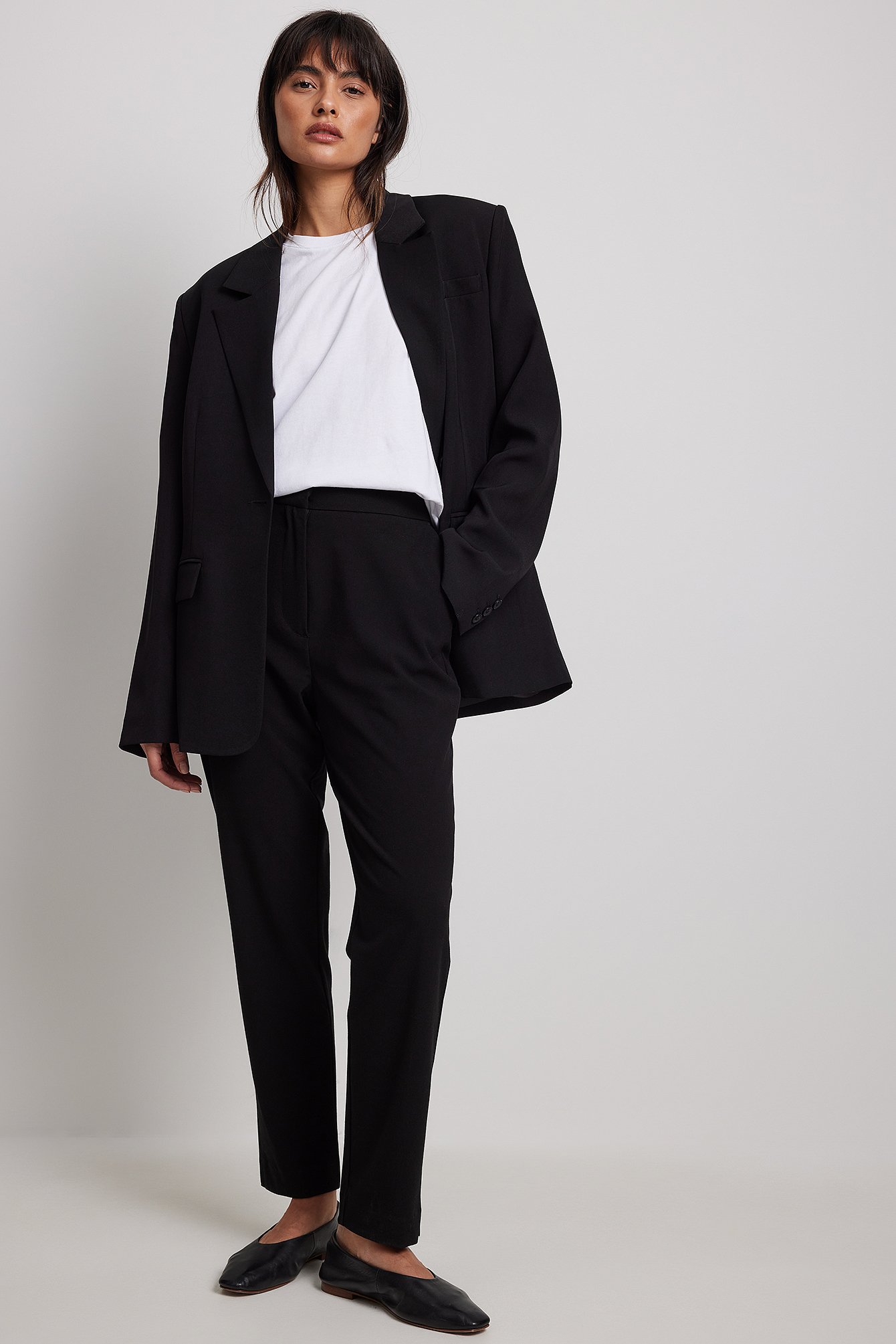 na-kd classic -  Spitz zulaufende Anzughose - Black