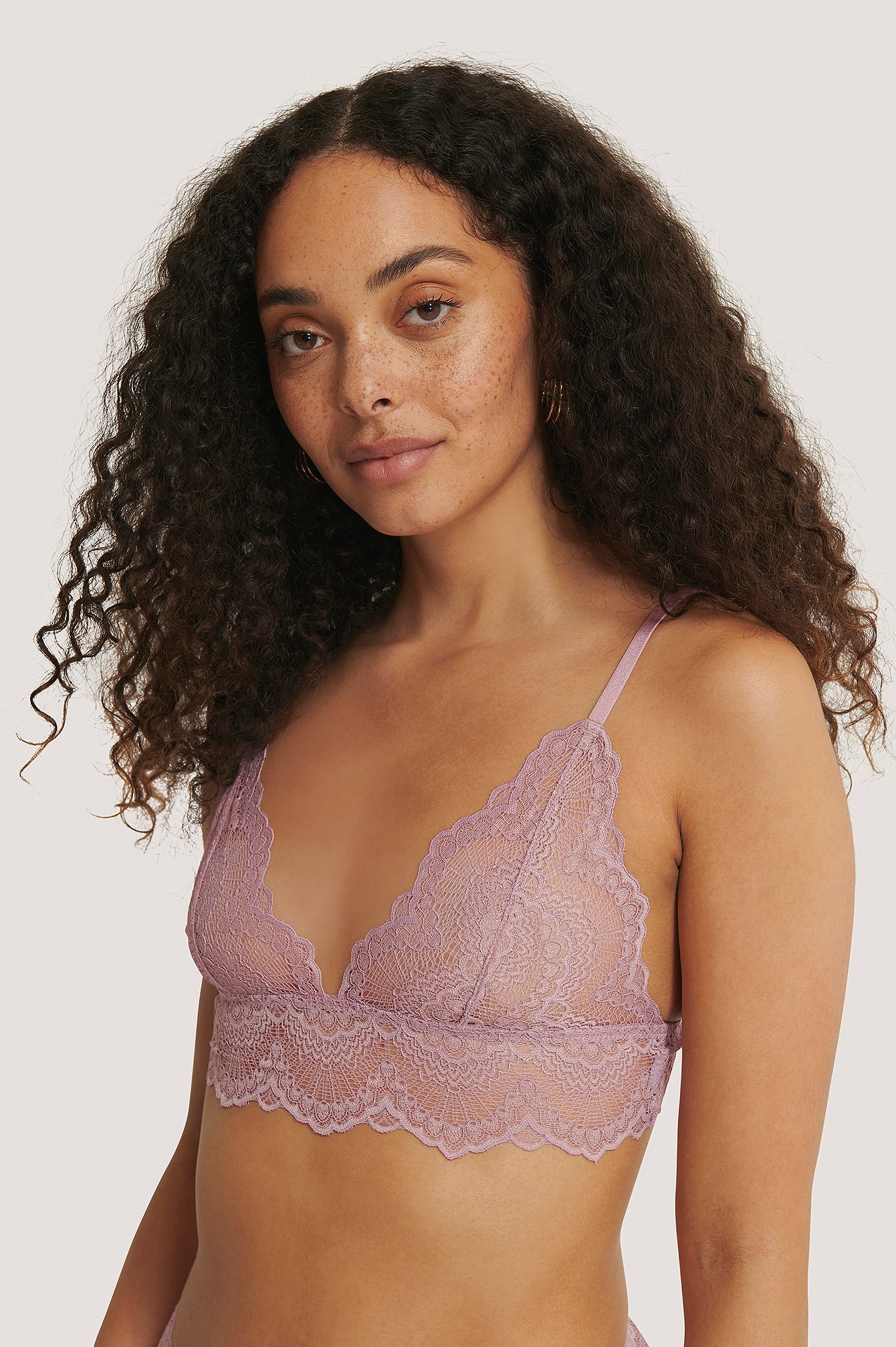 Thin Strap Wide Lace Bralette Purple | NA-KD