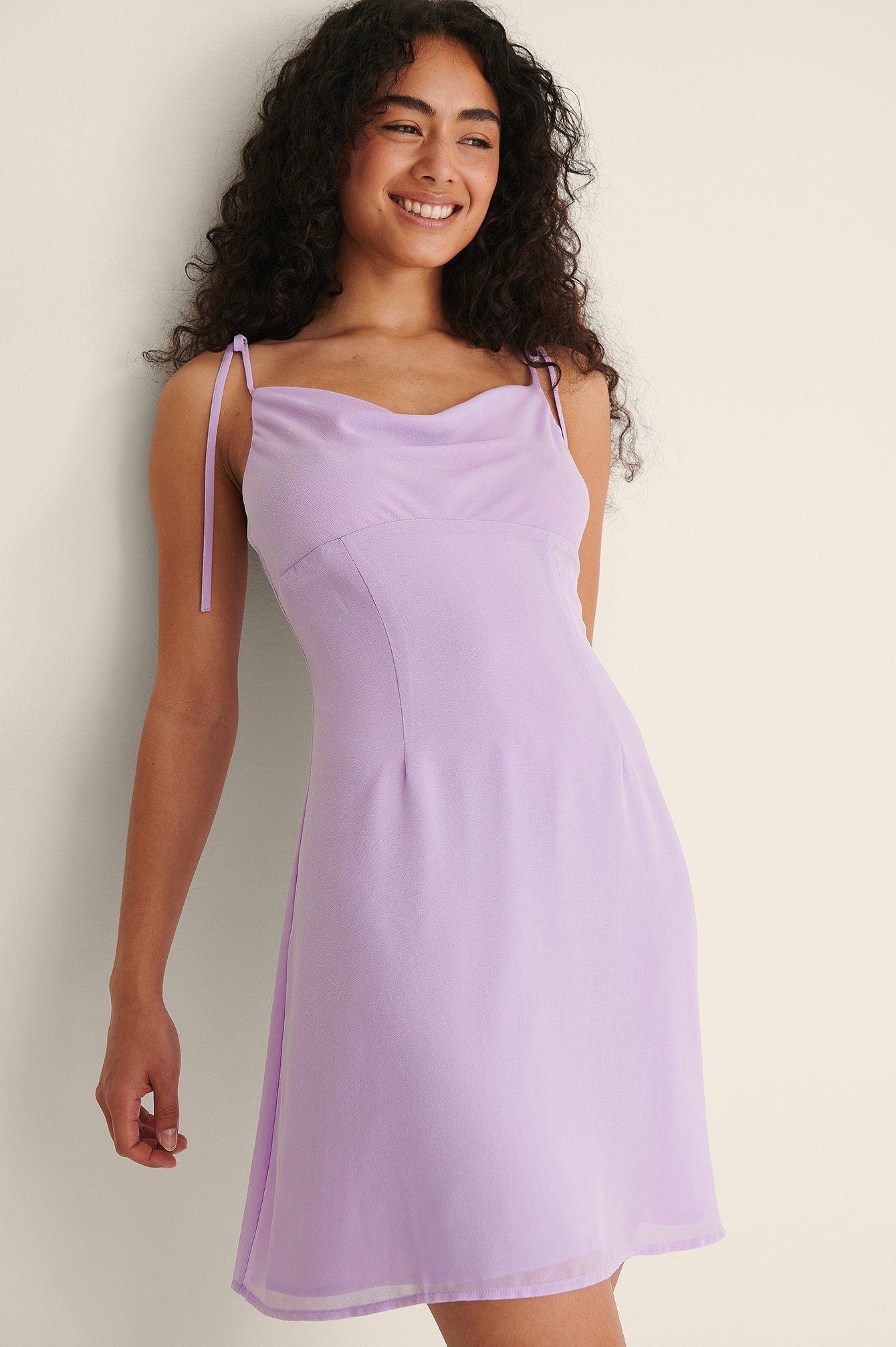 Lilac Doorzichtige mini-jurk met knoop op de schouder
