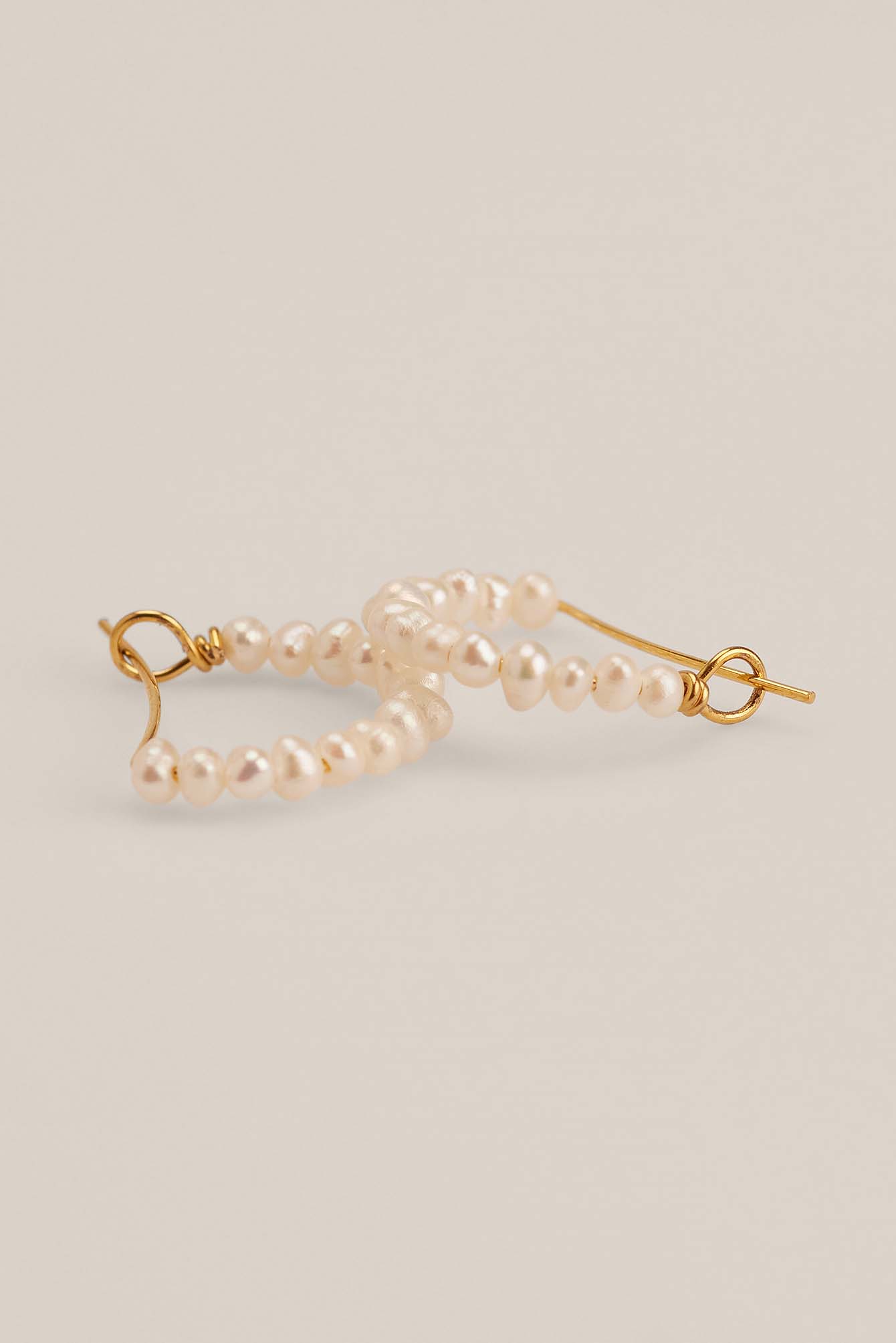 SMALL PEARL HOOPS ON GOLD