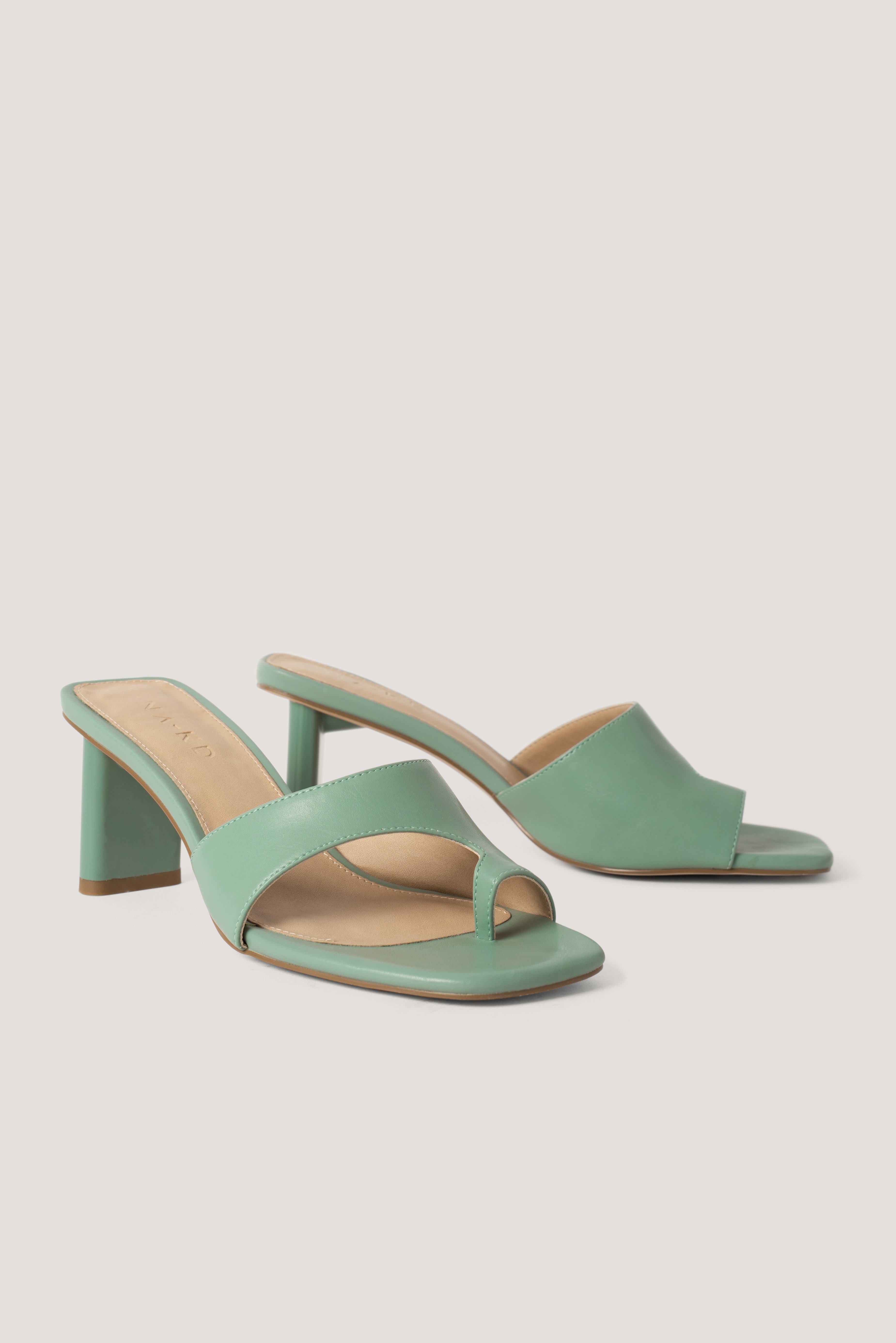 na-kd shoes -  Toe Strap Mules - Green