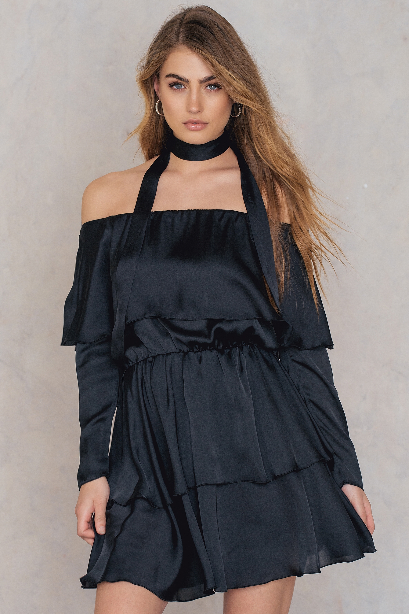 Triple Layer Off Shoulder Dress With Scarf Negro