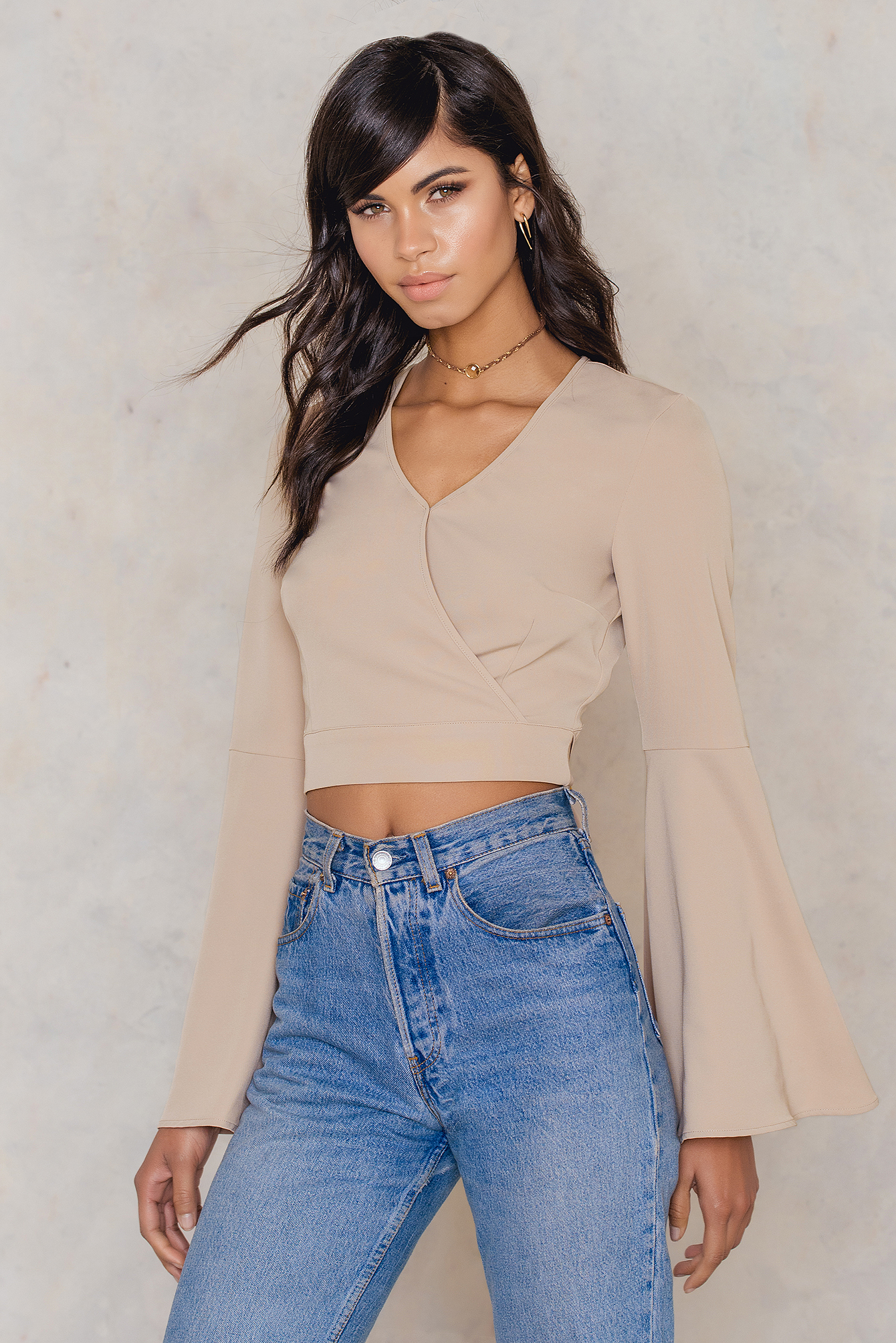 Trumpet Sleeve Knot Top Beige NAKD