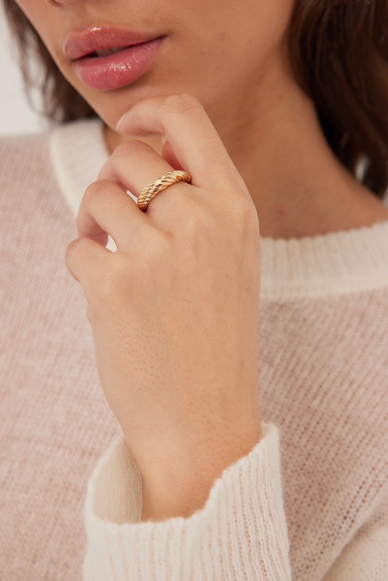 NA-KD Accessories Recycled vriden trådbunden ring - Gold