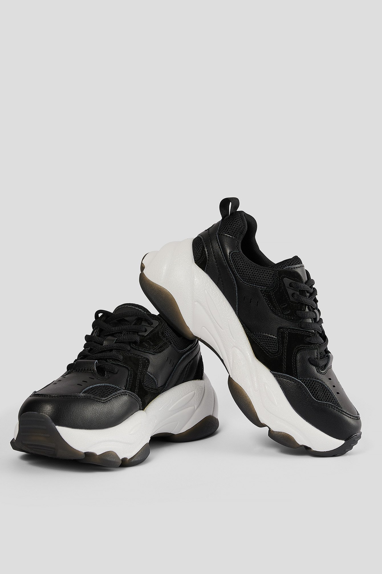 Black Trainers Med Sula Black Trainers Med Sula