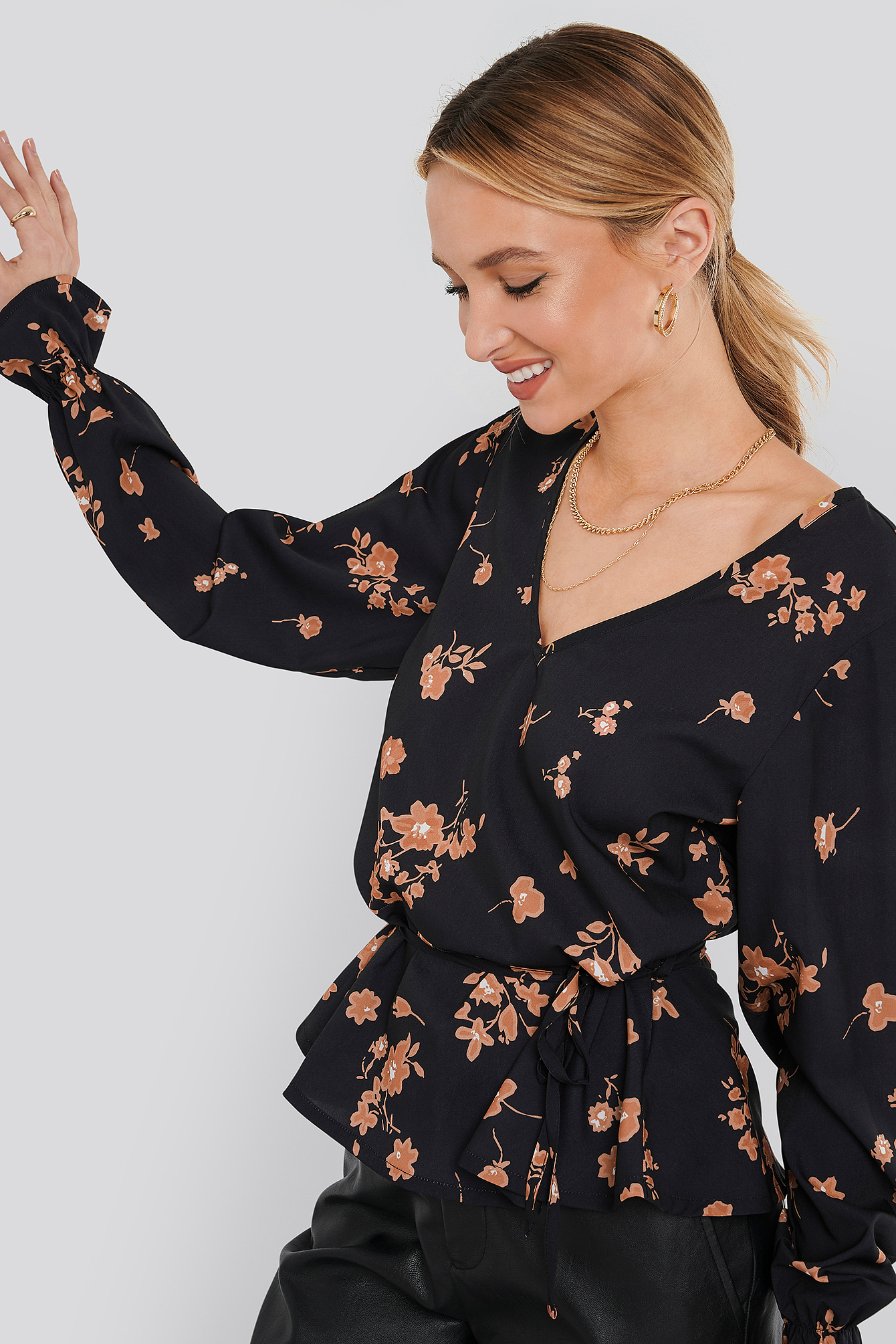 V-Neck Flounce Blouse Orange flower