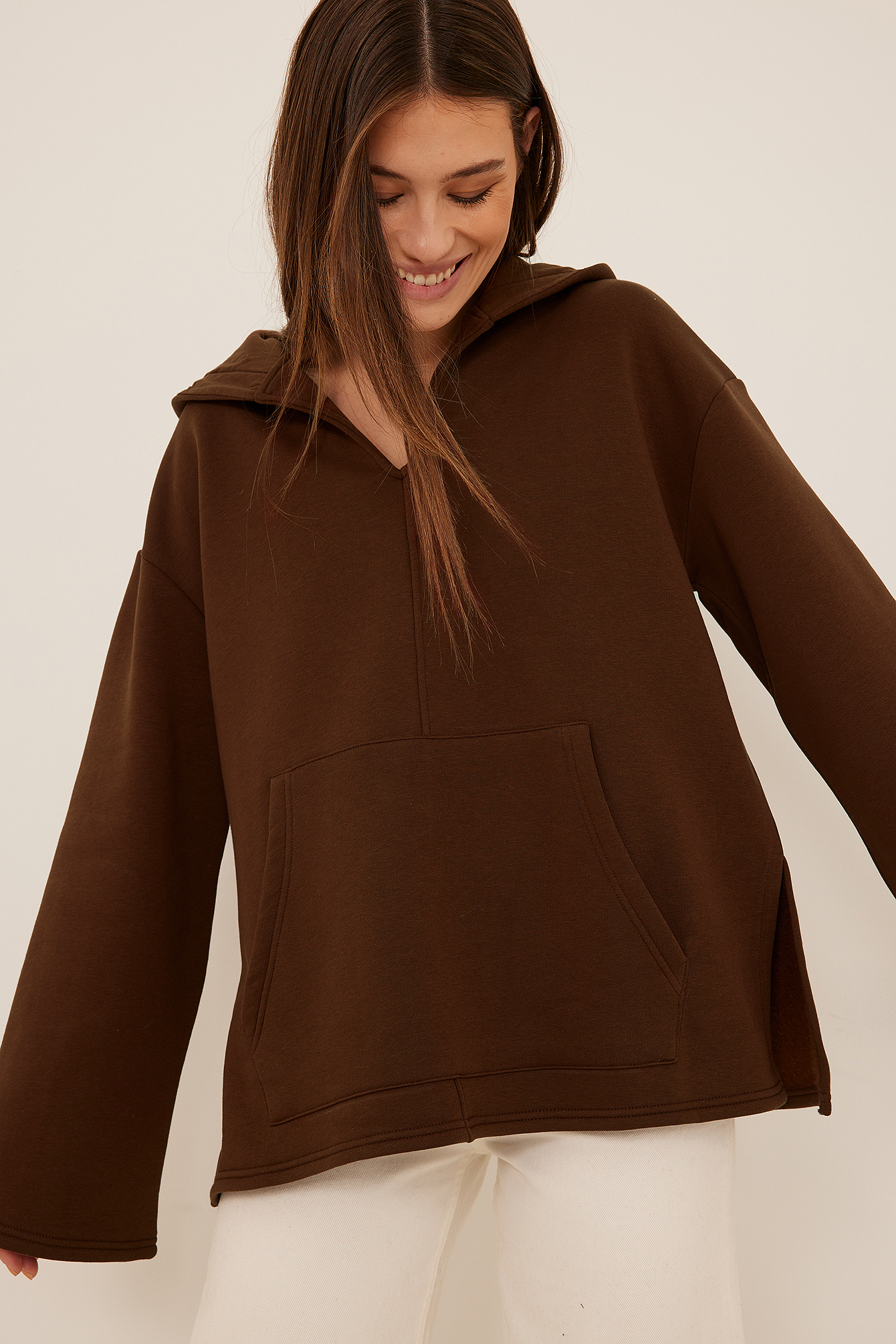 V-neck Oversized Hoodie Brown | na-kd.com