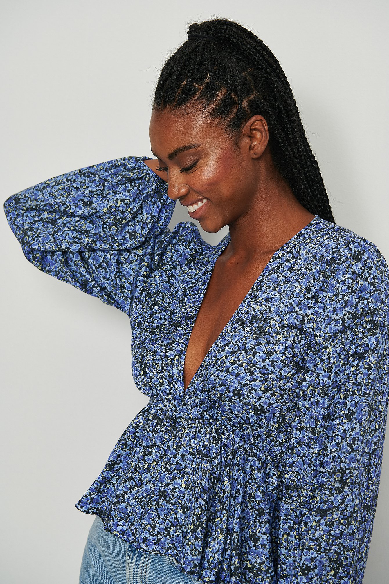 Mode Blouses Ruche blouses NA-KD Ruche blouse blauw zakelijke stijl 