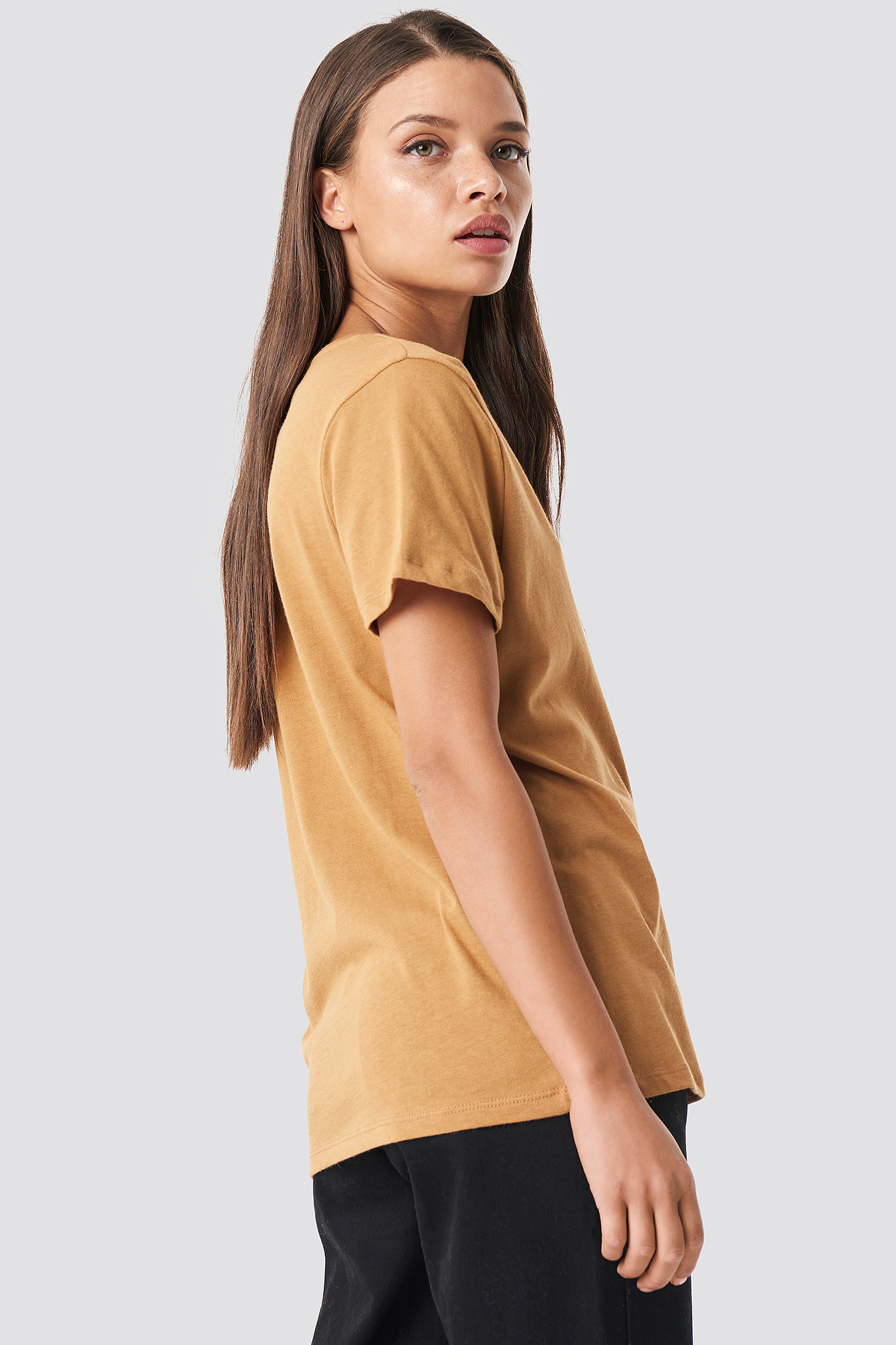 V-neck Tee Tan