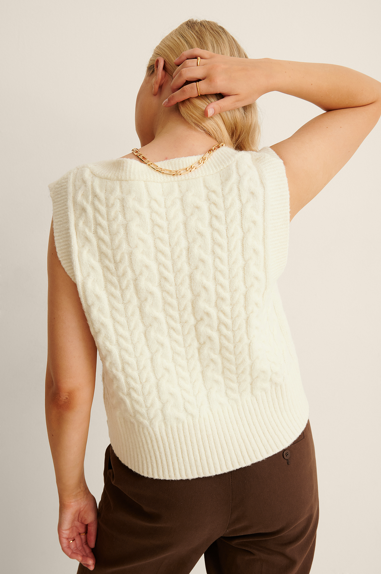 V-neck Knitted Cropped Vest White | na 