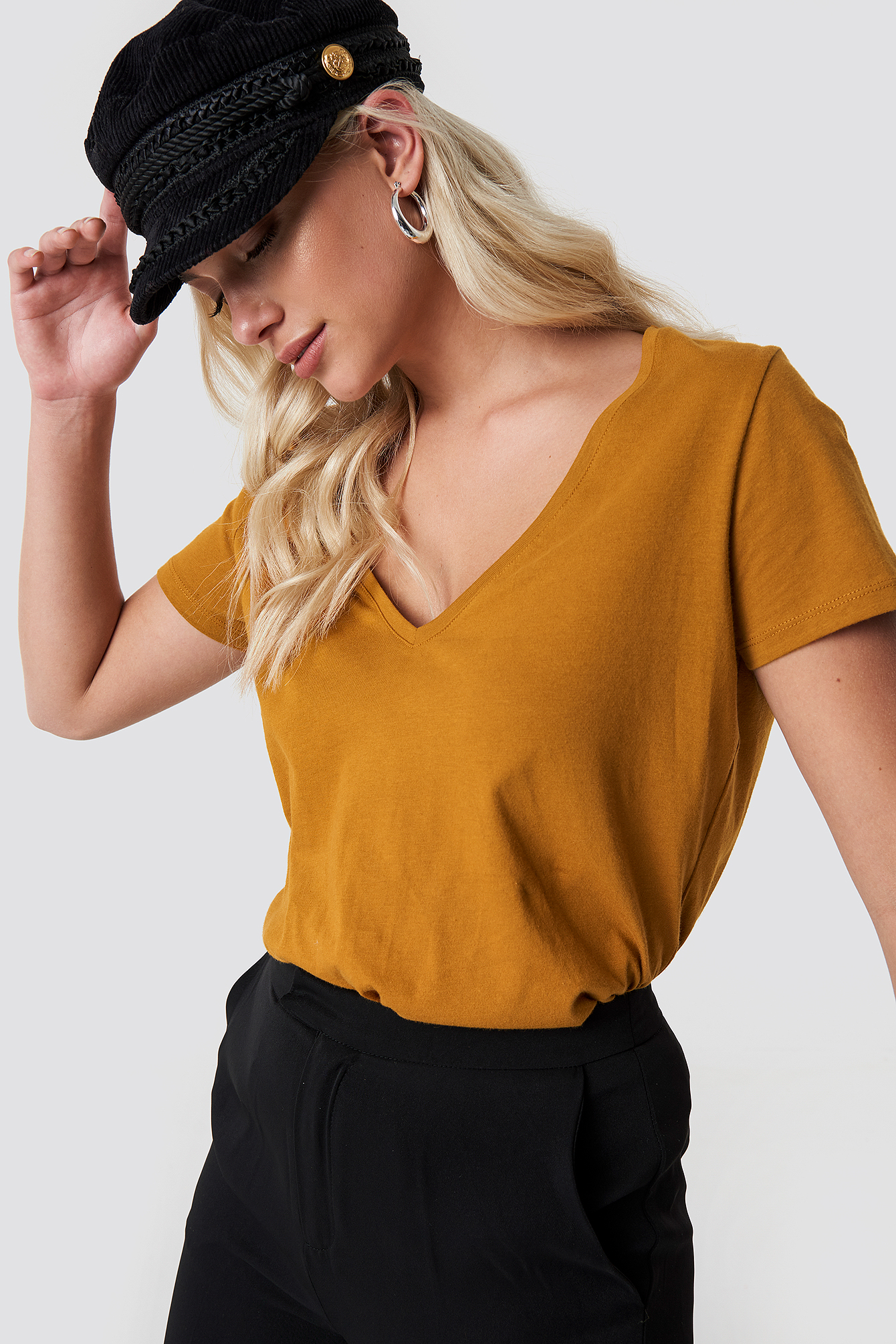 V-neck Tee Dark Mustard