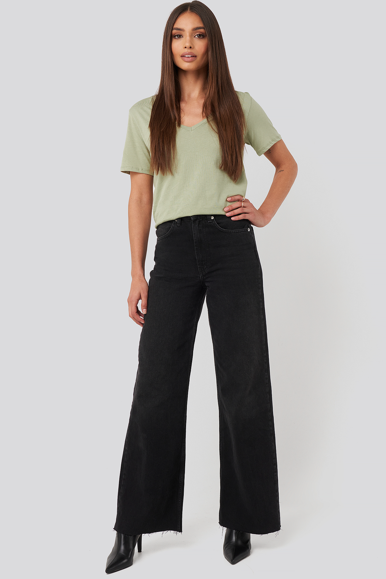 V-neck Tee Light Khaki