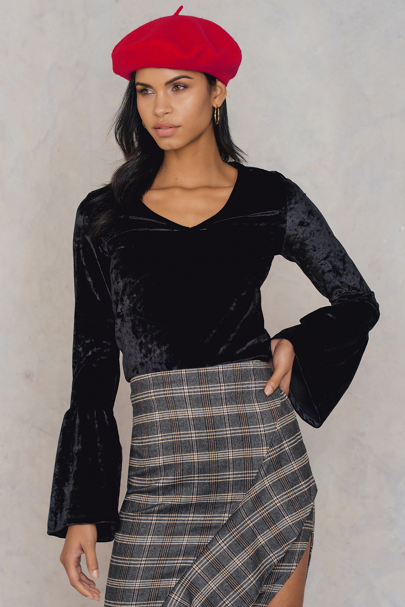 Velvet Flounce Sleeve Sweater Svart NAKD
