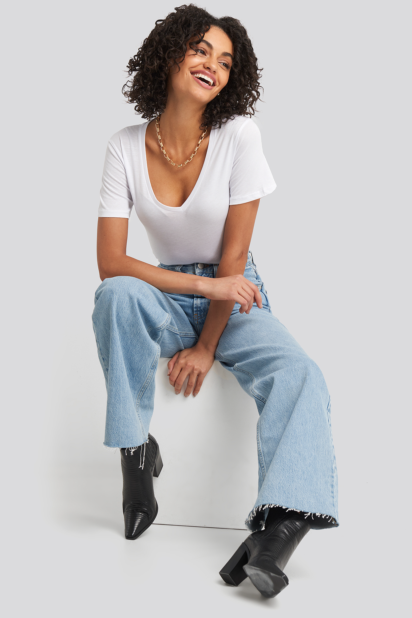 V-neck Tee White