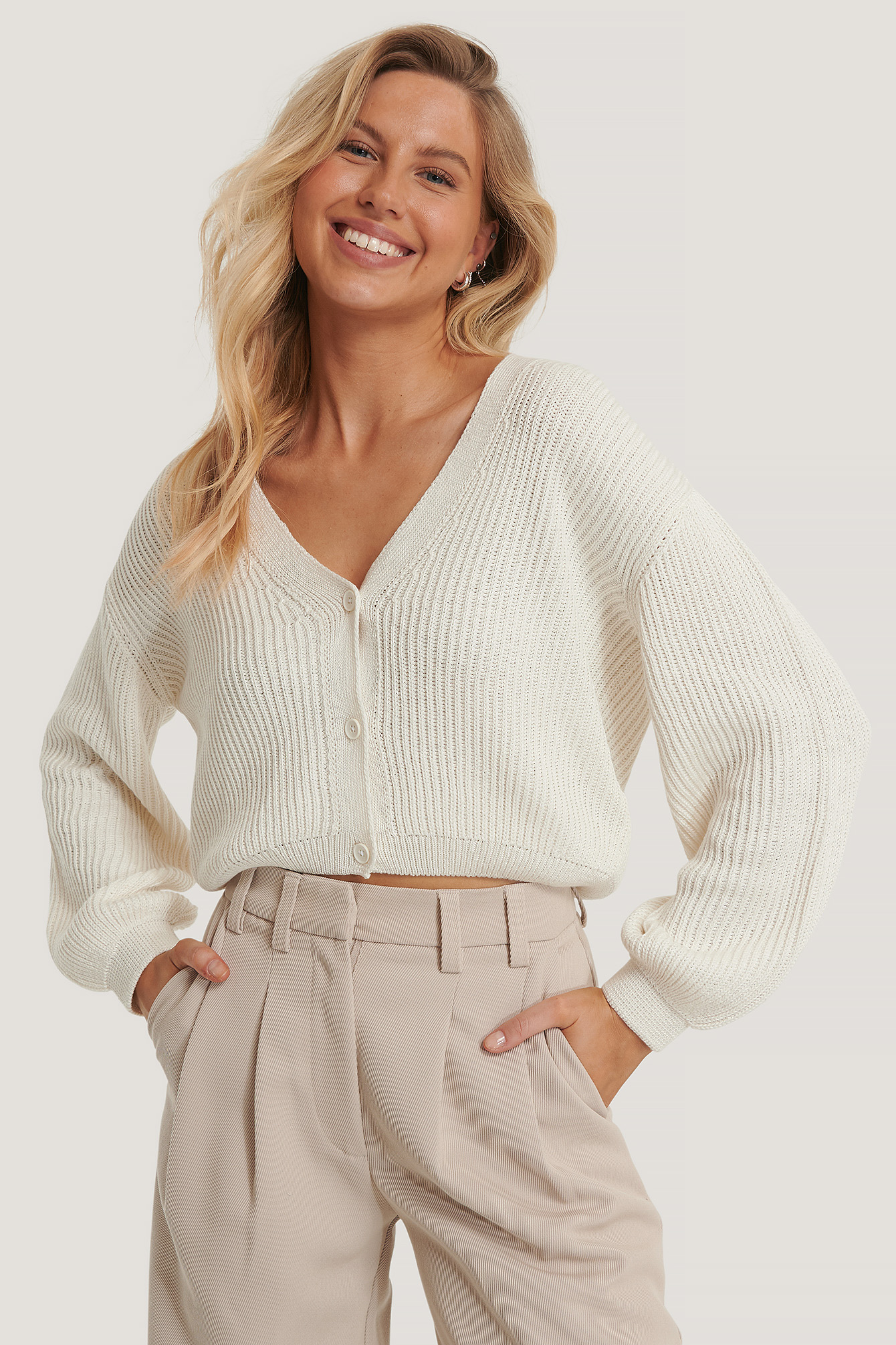 Volume Sleeve Buttoned Cardigan Offwhite | NA-KD
