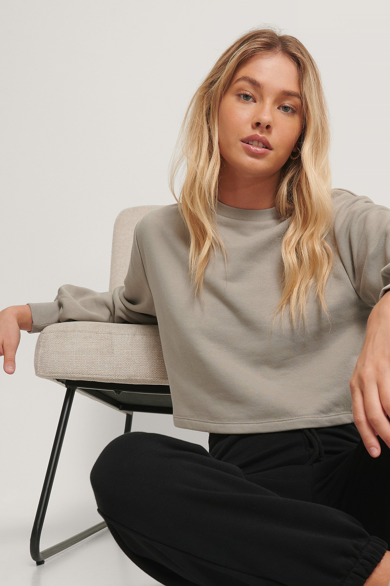 Grey Organisches bauchfreies Sweatshirt