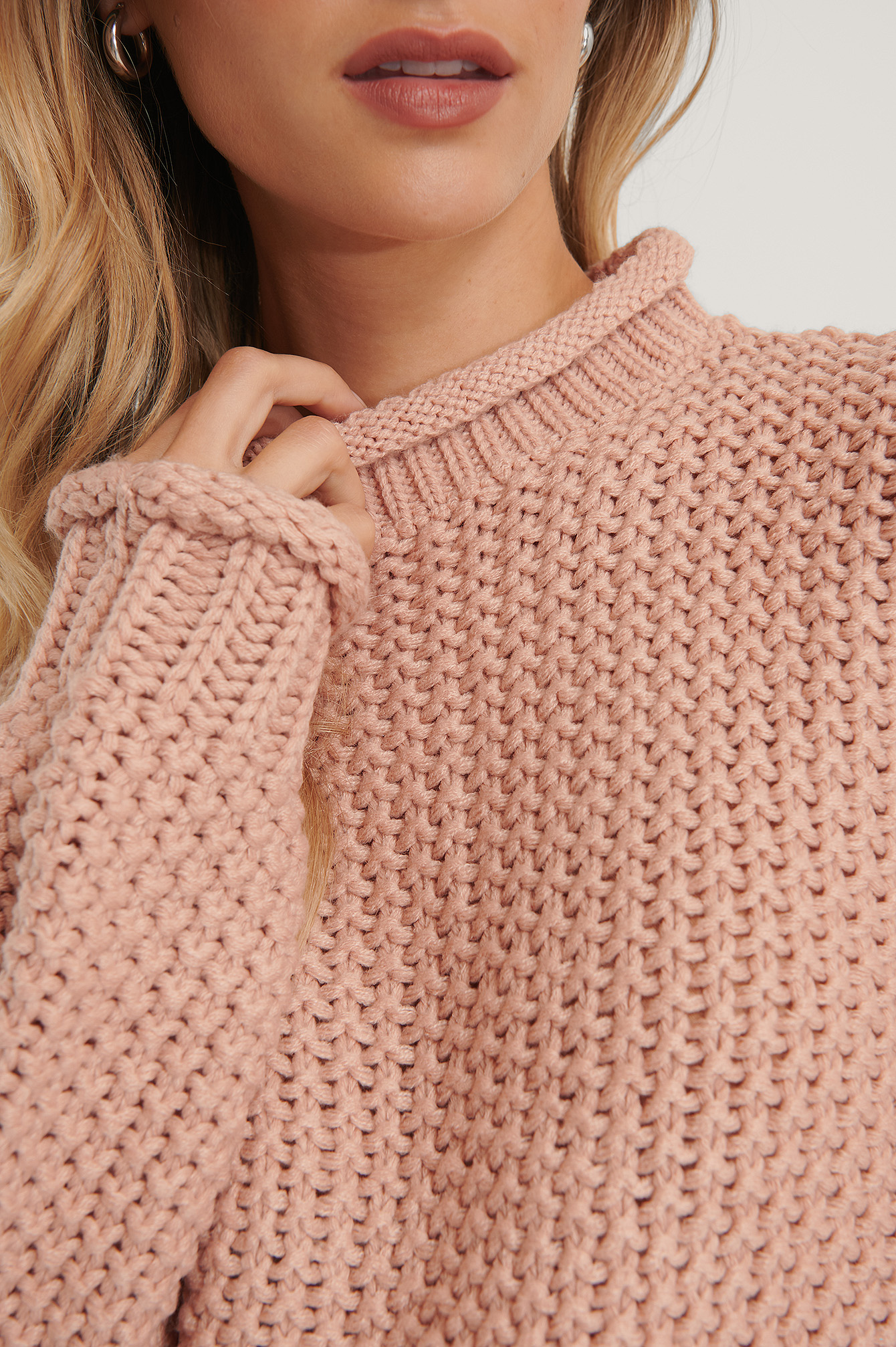 Waffle Knit High Neck Sweater Pink | na 