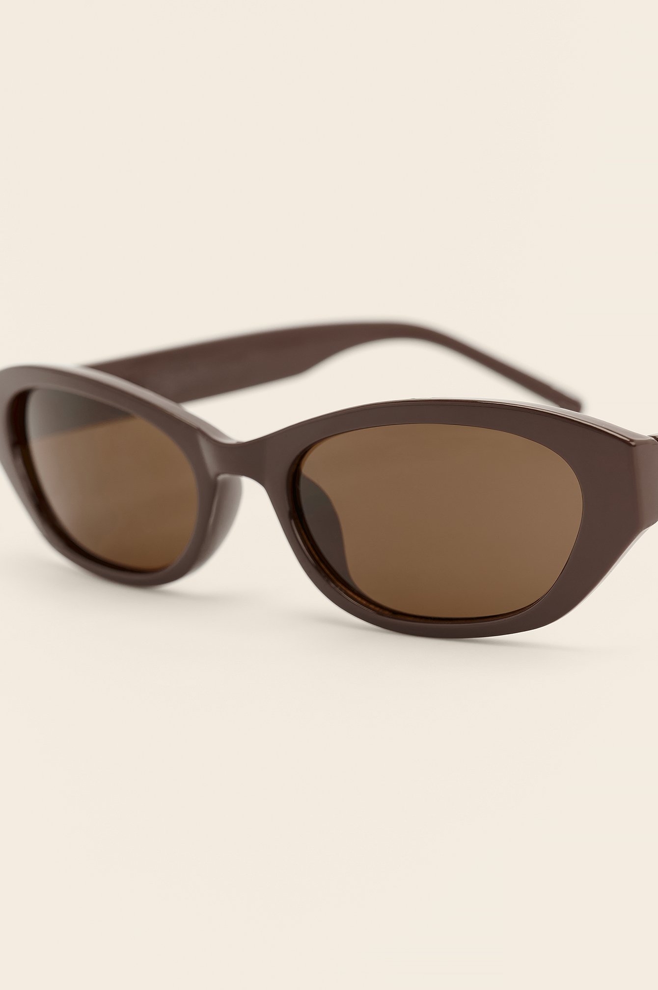 Brown Retro-Sonnenbrille Mit Breiter Tropfenform