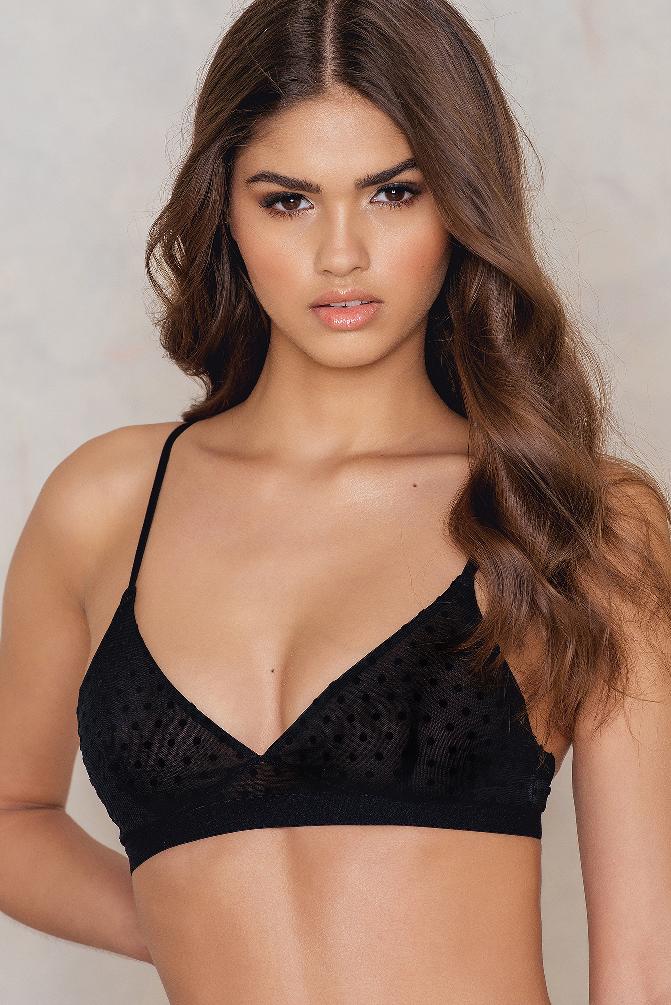 Wide Elastic Dotted Mesh Bra Black NAKD