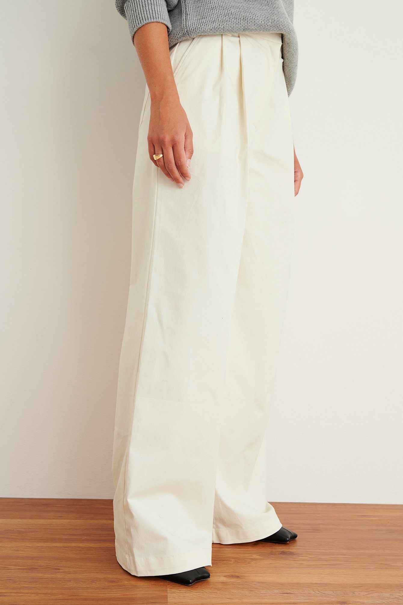 Offwhite Wide Fold Up Cotton Pants