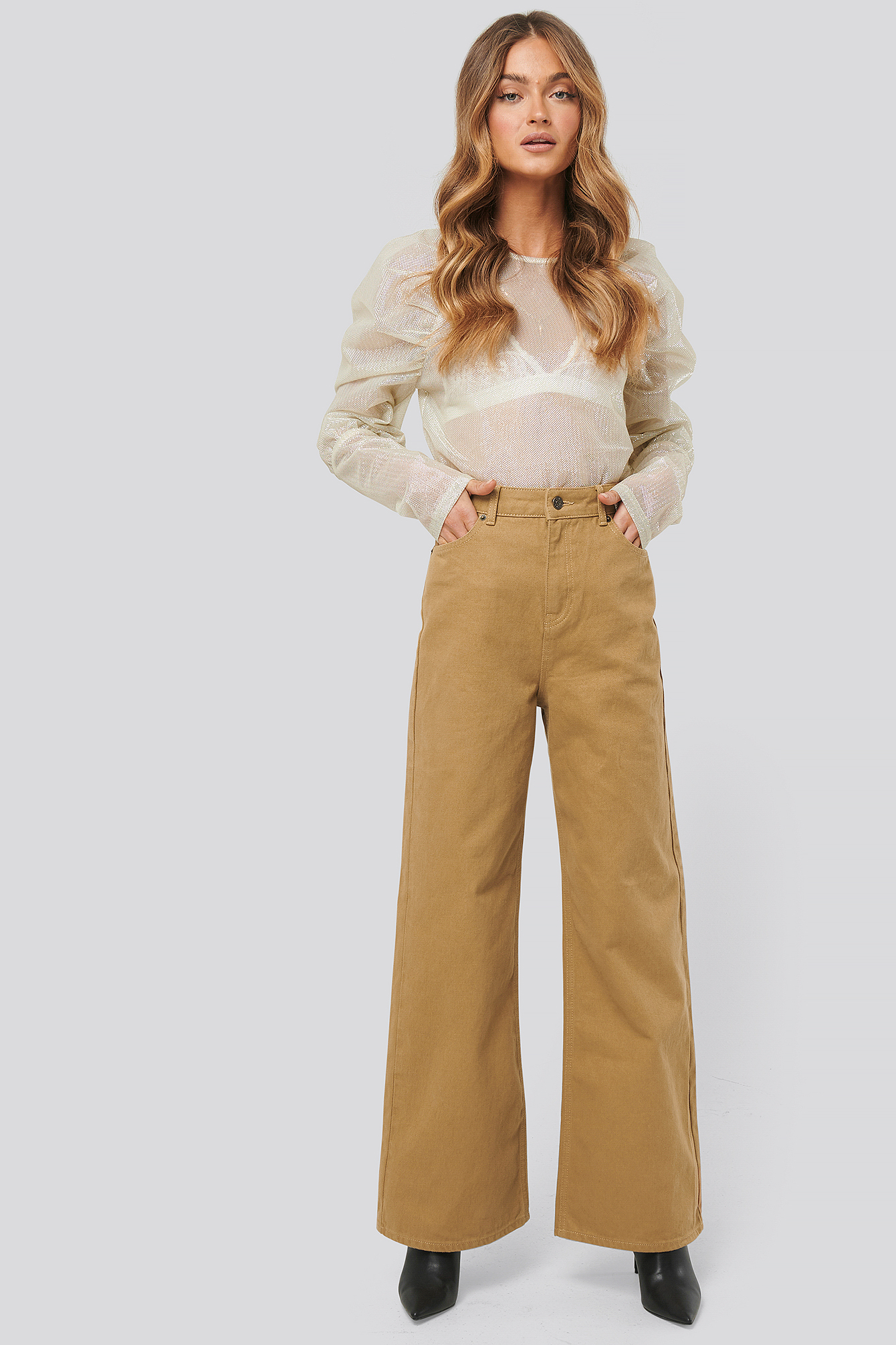 Wide Leg High Waisted Jeans Beige