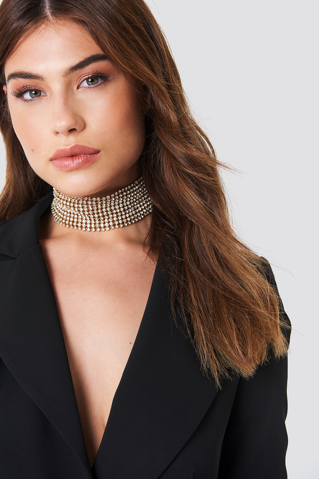 Wide Rhinestone Choker Gold | NA-KD