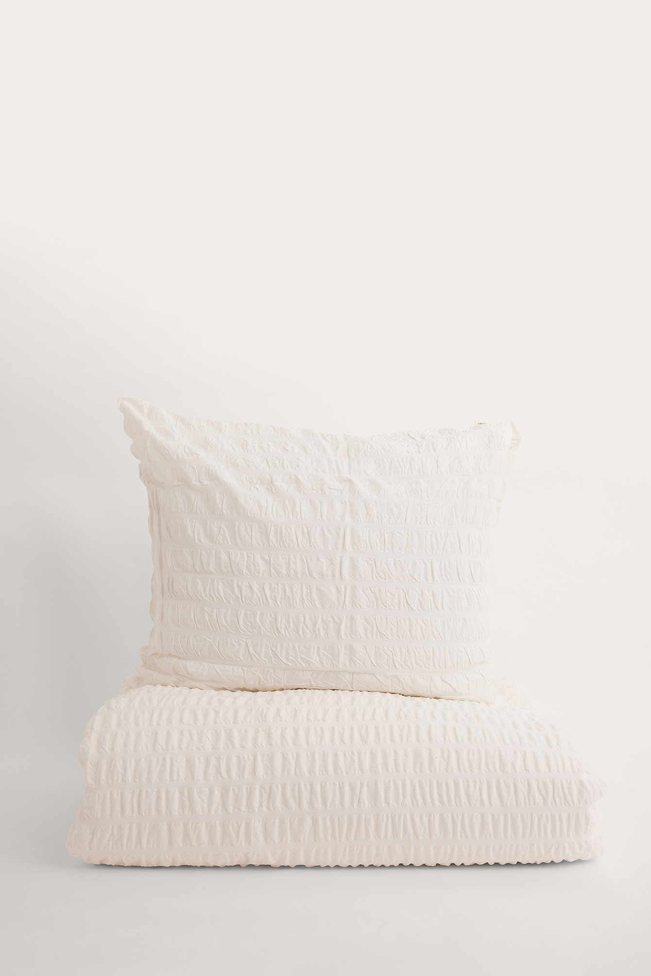 Wide Seersucker Bedding Offwhite NAKD