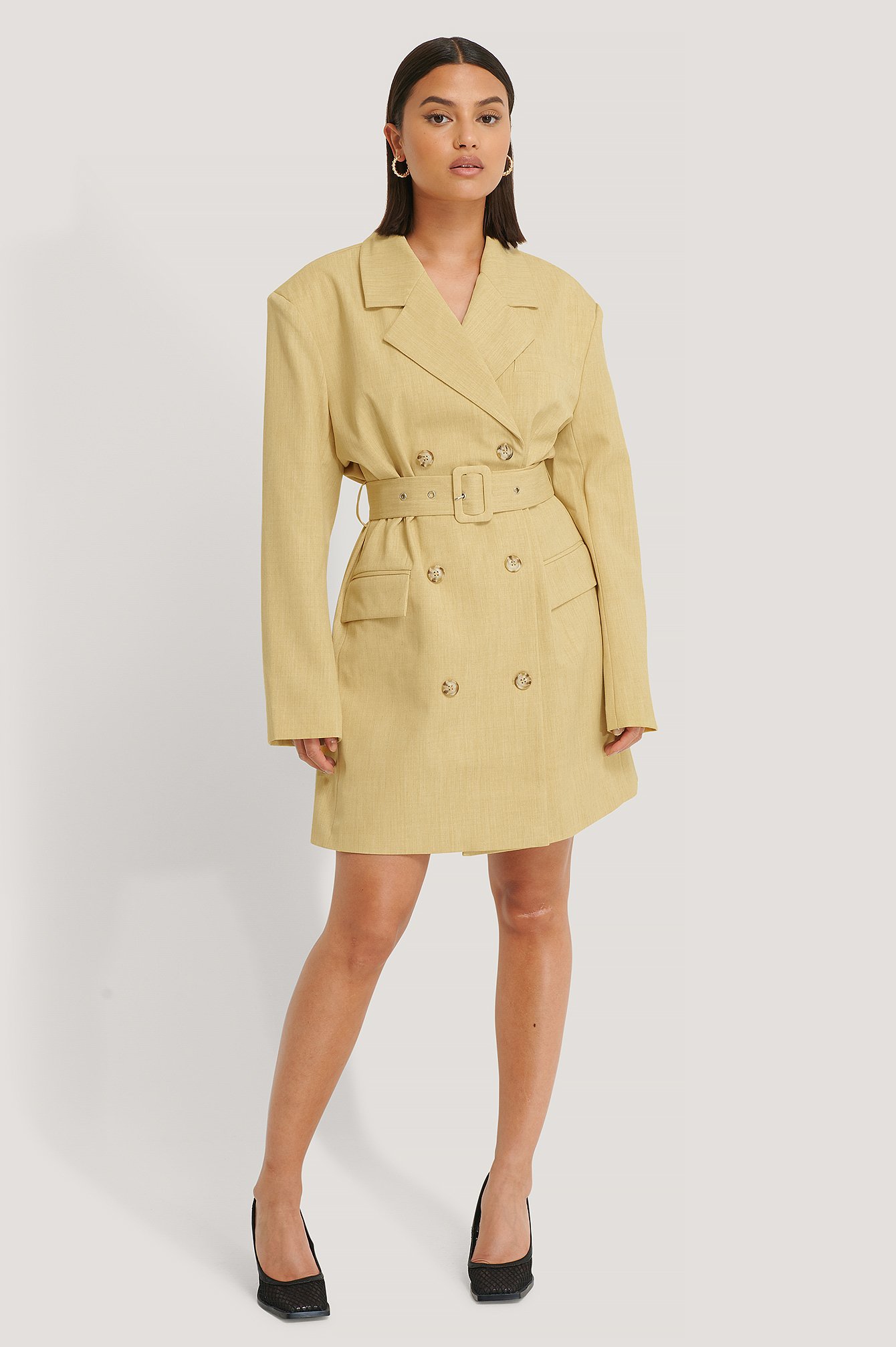 na-kd classic -  Wide Shoulder Belted Blazer Dress - Yellow