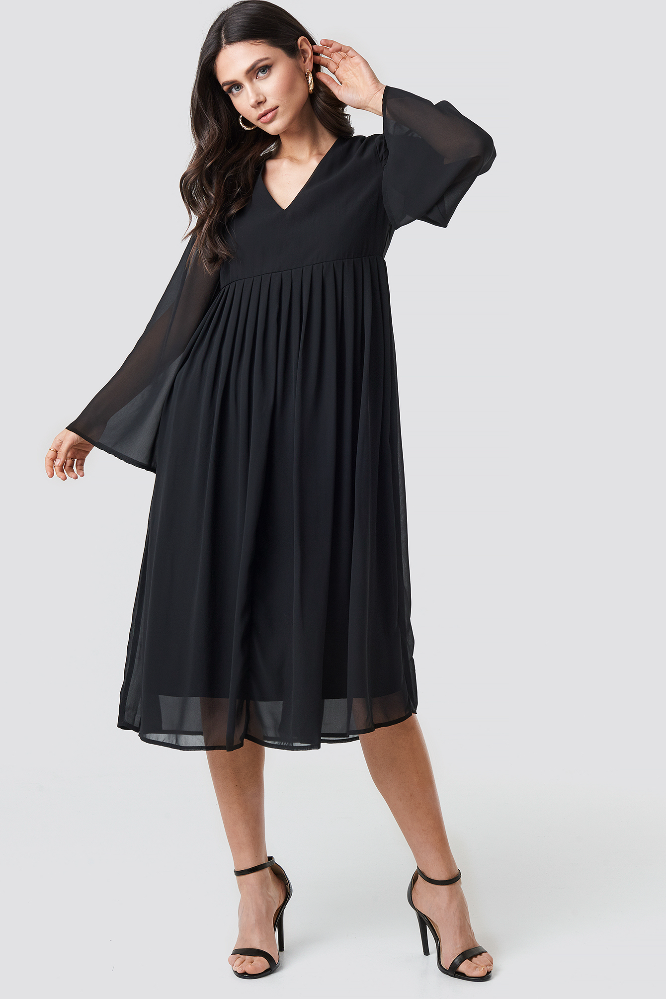 Wide Sleeve Flowy Chiffon Dress Black