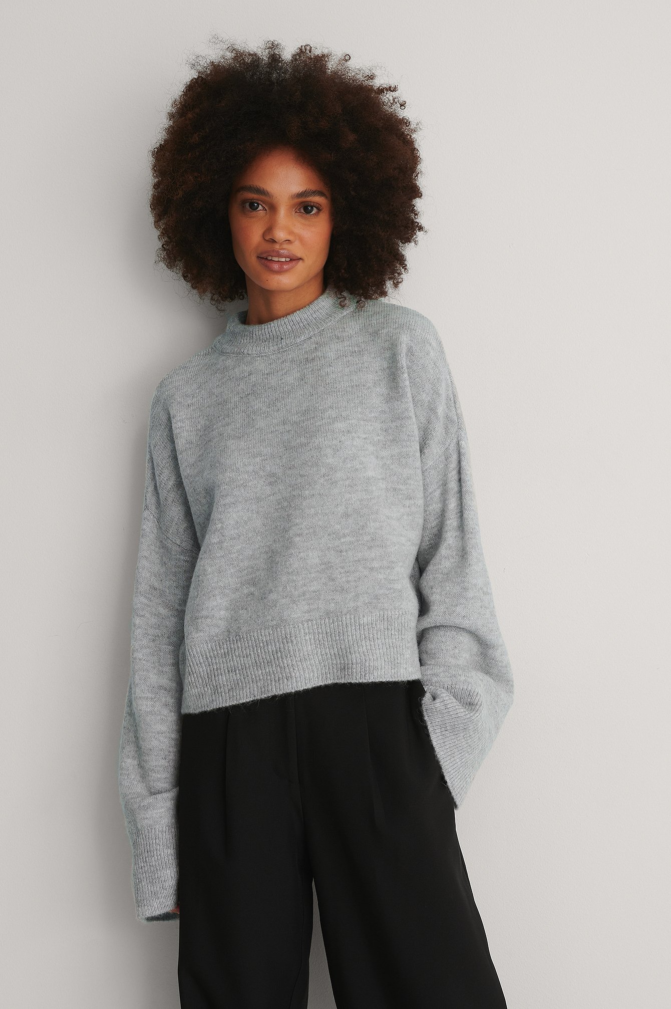 Light Grey Dzianinowy Sweter Z Szerokimi Rękawami