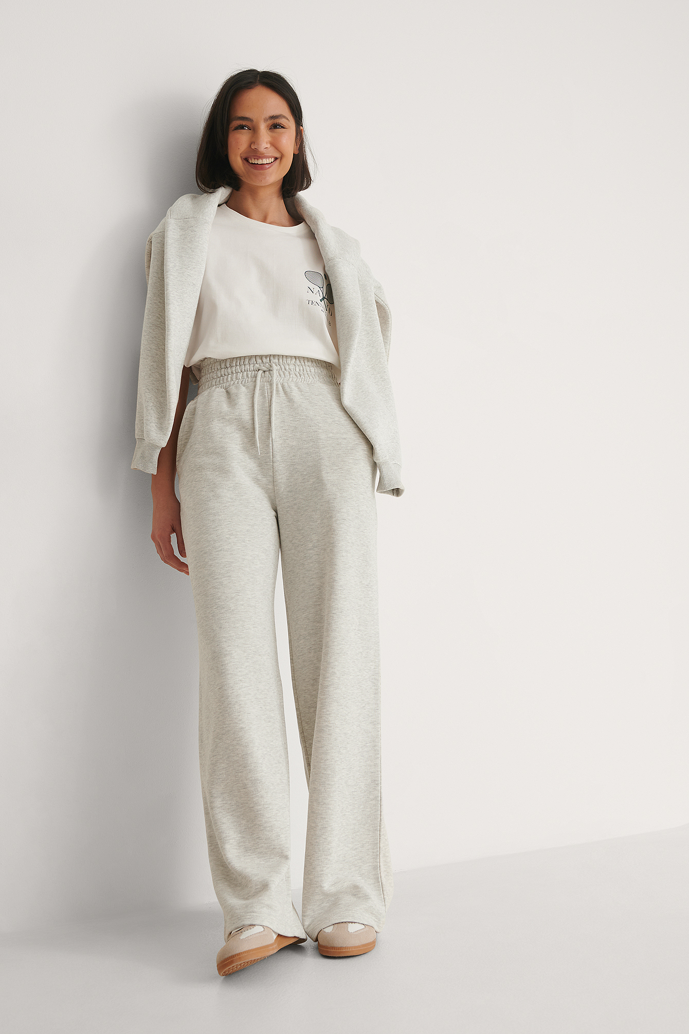 Chándal ancho smock orgánicos Gris | na-kd.com