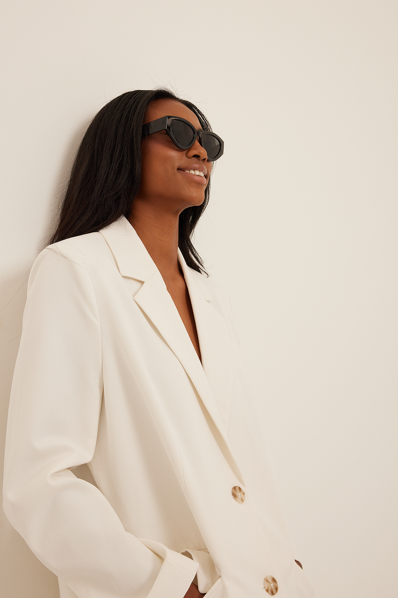 Occhiali da sole con lenti cat-eye e montatura larga Nero | na-kd.com