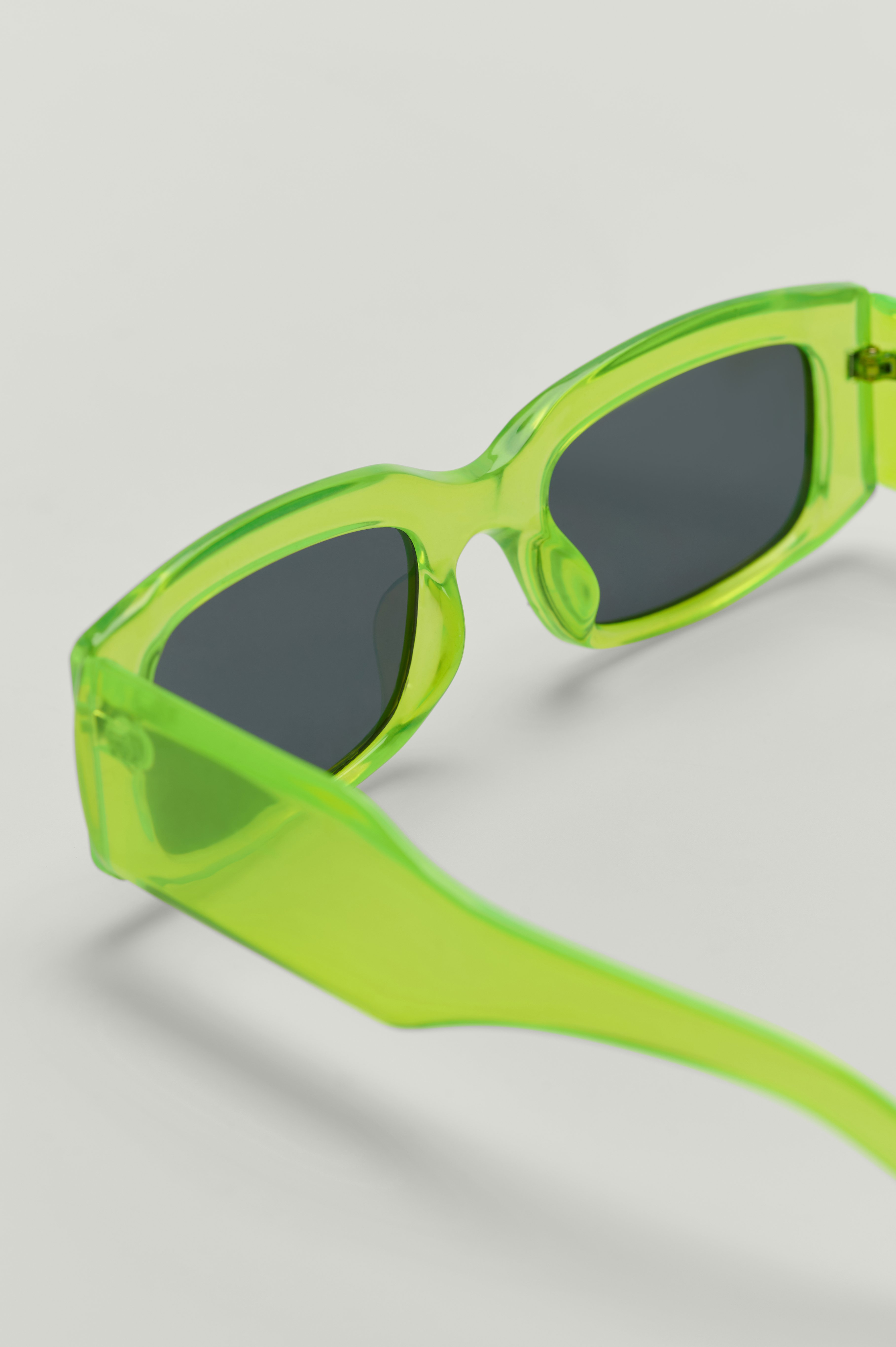 Lime Wide Templet Rectangular Sunglasses