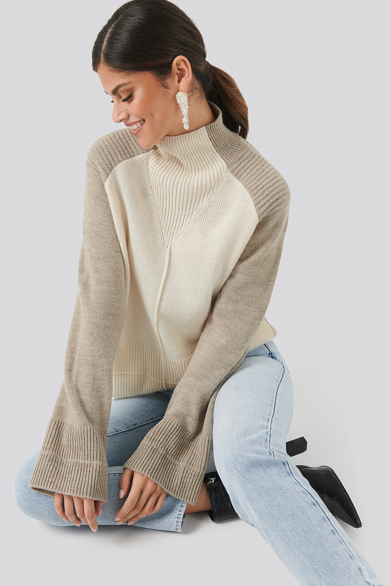 Wool Blend Colour Block Sweater Beige/White