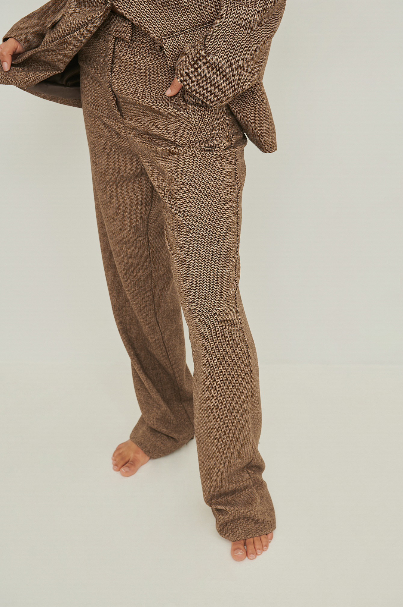 Damen Bekleidung Hosen und Chinos Hose mit gerader Passform NA-KD Wolle Classic Anzughose aus Wollmischung in Braun 