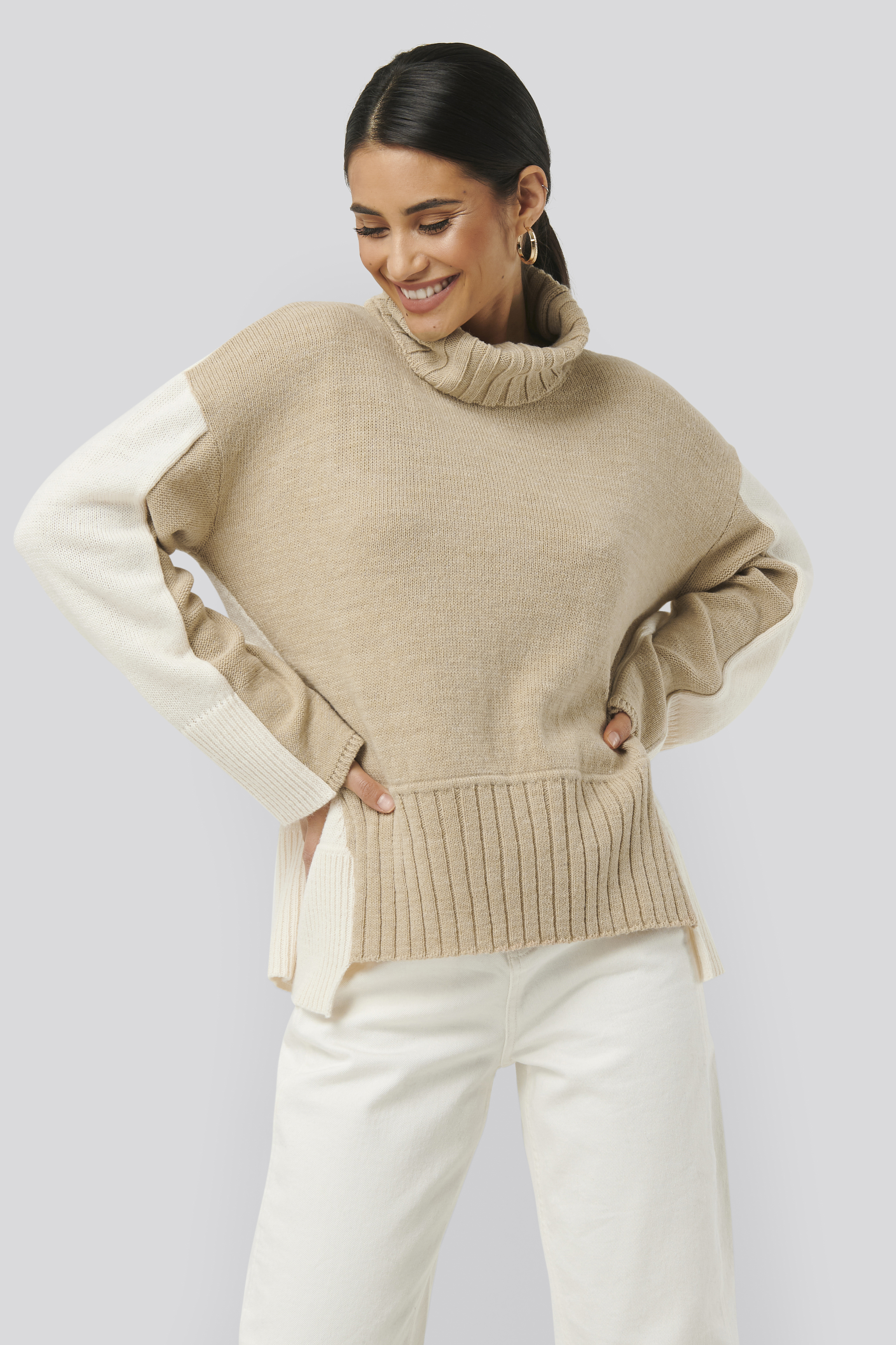 Wool Blend Oversized Colour Block Sweater Beige/White