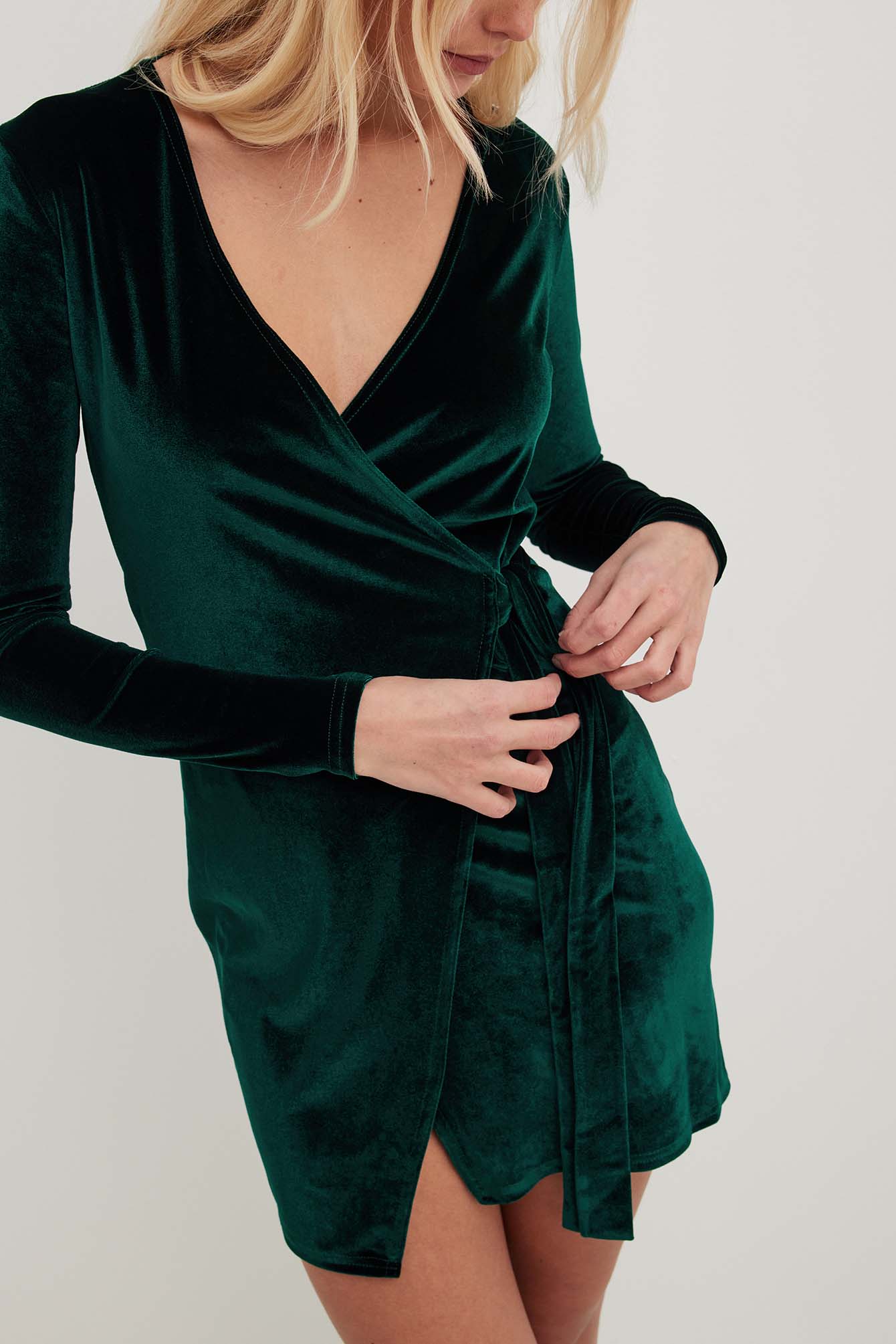 Wrap Velvet Mini Dress Green | NA-KD Wrap Velvet Mini Dress Green | NA-KD