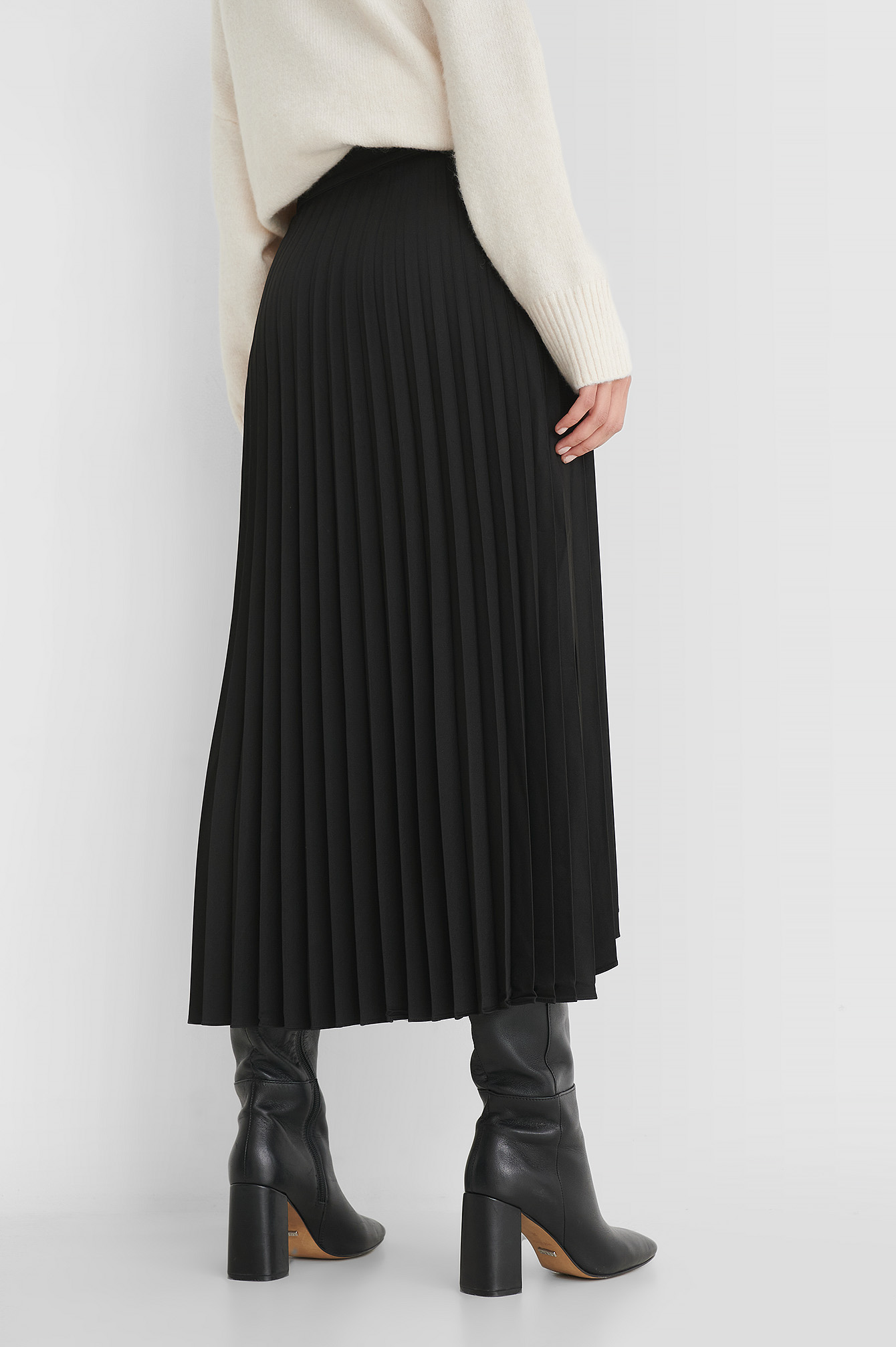 Wrap Pleated Midi Skirt Black | na-kd.com